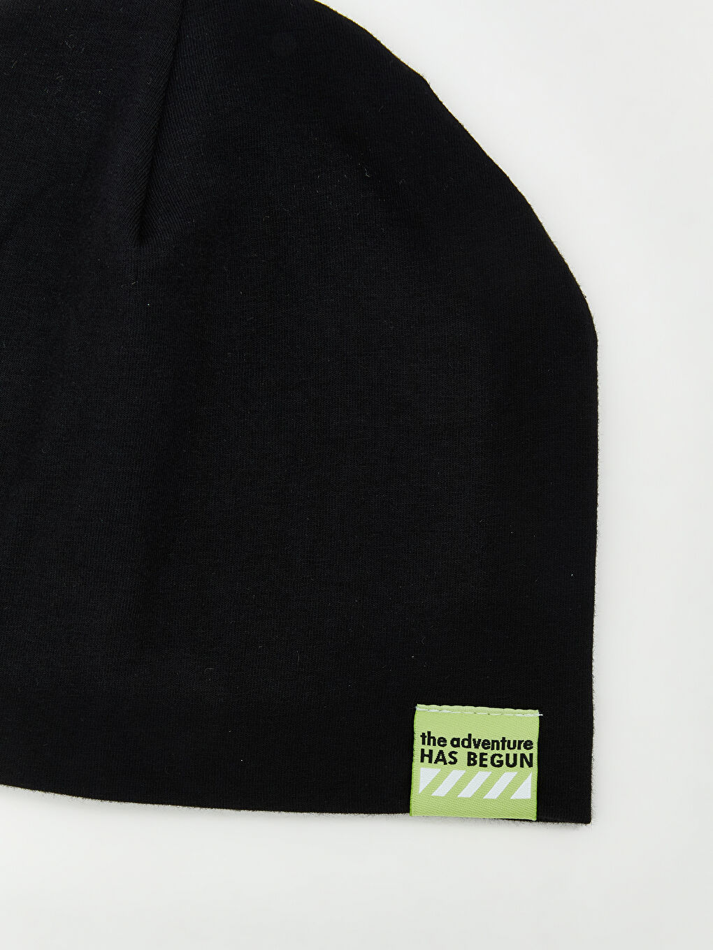 Siyah Etiket Nakışlı Erkek Çocuk Triko Bere-2