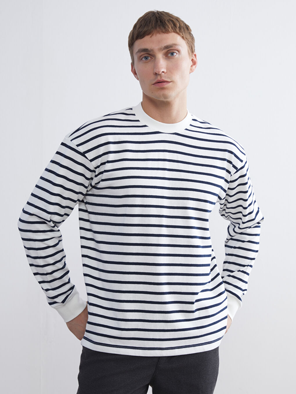 Man NAVY Sweatshirt