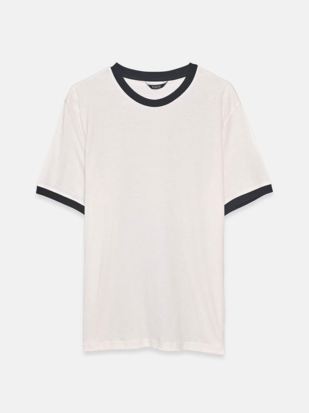 Men's T-Shirt with Contrast Detail