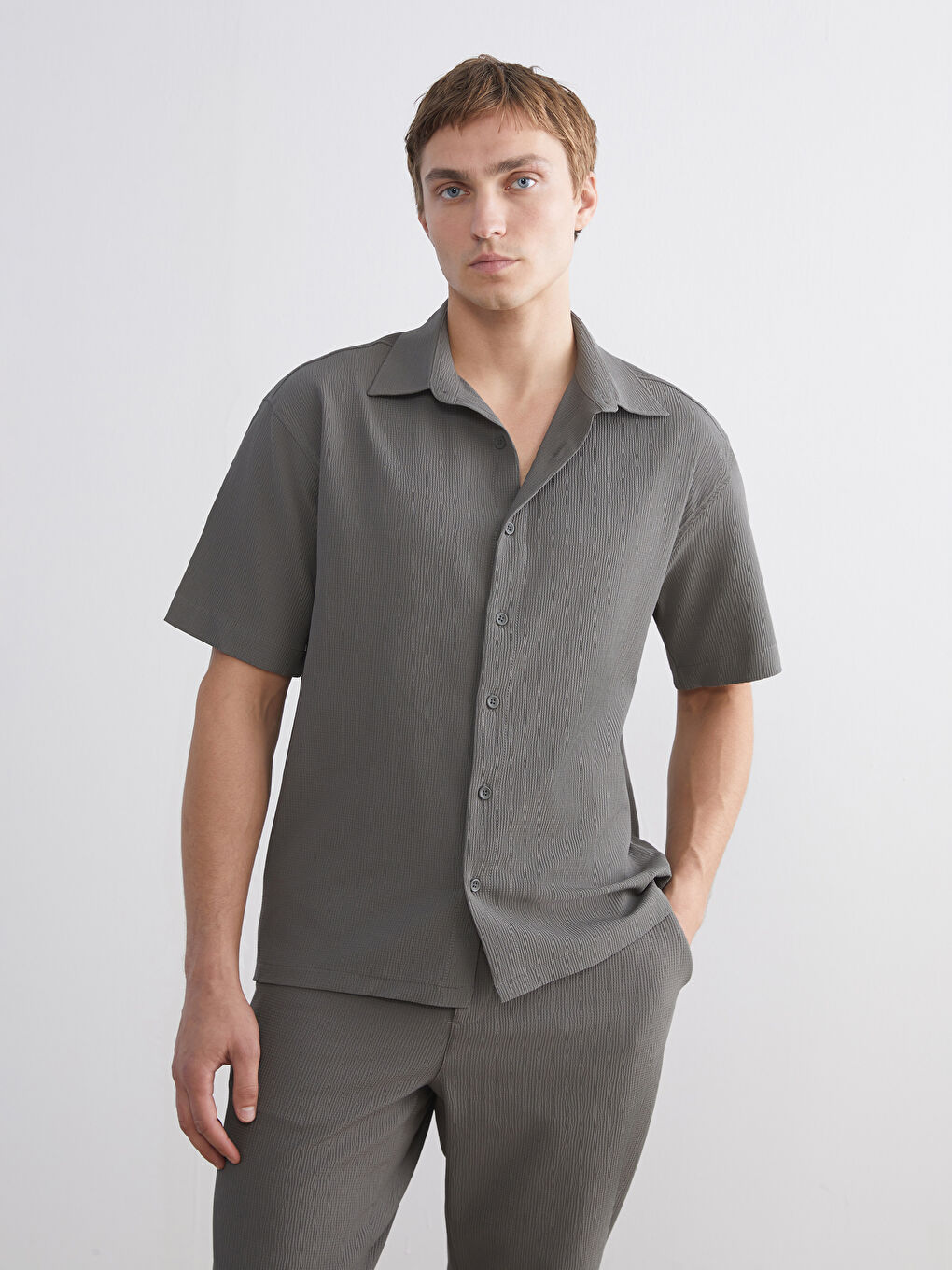 Yeşil Rahat Kalıp Kısa Kollu Erkek Gömlek-1