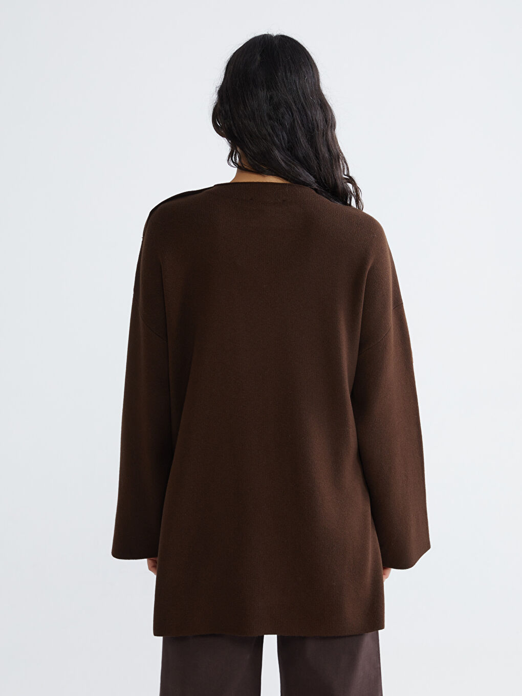 Kahverengi Atkı Detaylı Oversize Kadın Triko Kazak-3