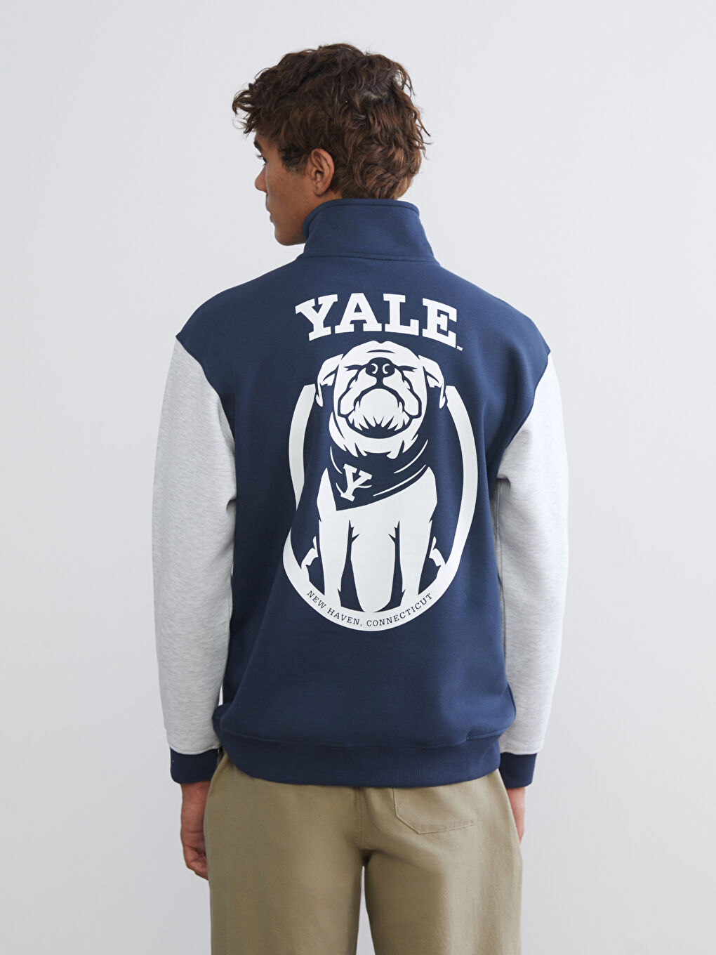 Funnel Neck Yale University Printed Men's Sweatshirt-3
