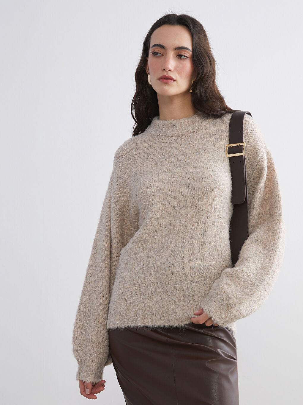 Džemper od trikotaže sa okruglim izrezom, prevelik za žene