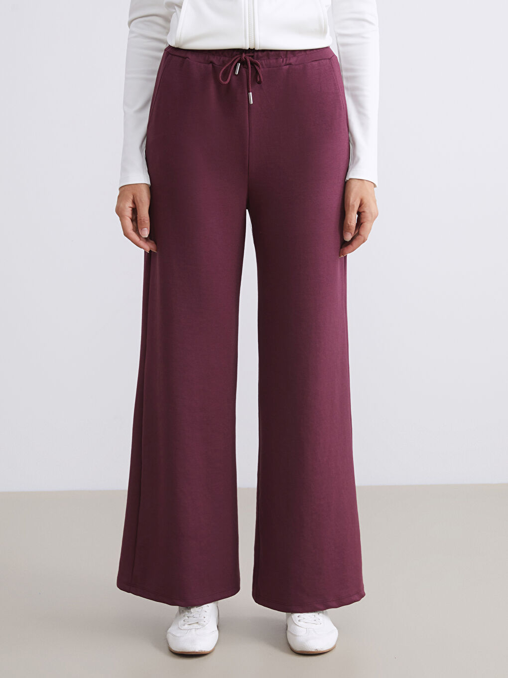 Women's Sweatpants with Elastic Waist-1