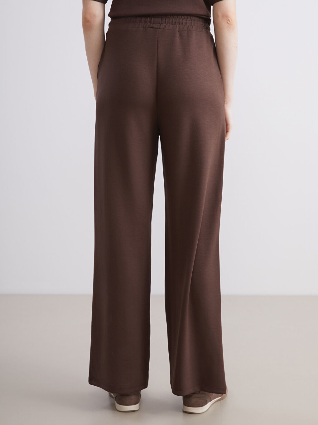 Women's Sweatpants with Elastic Waist-3