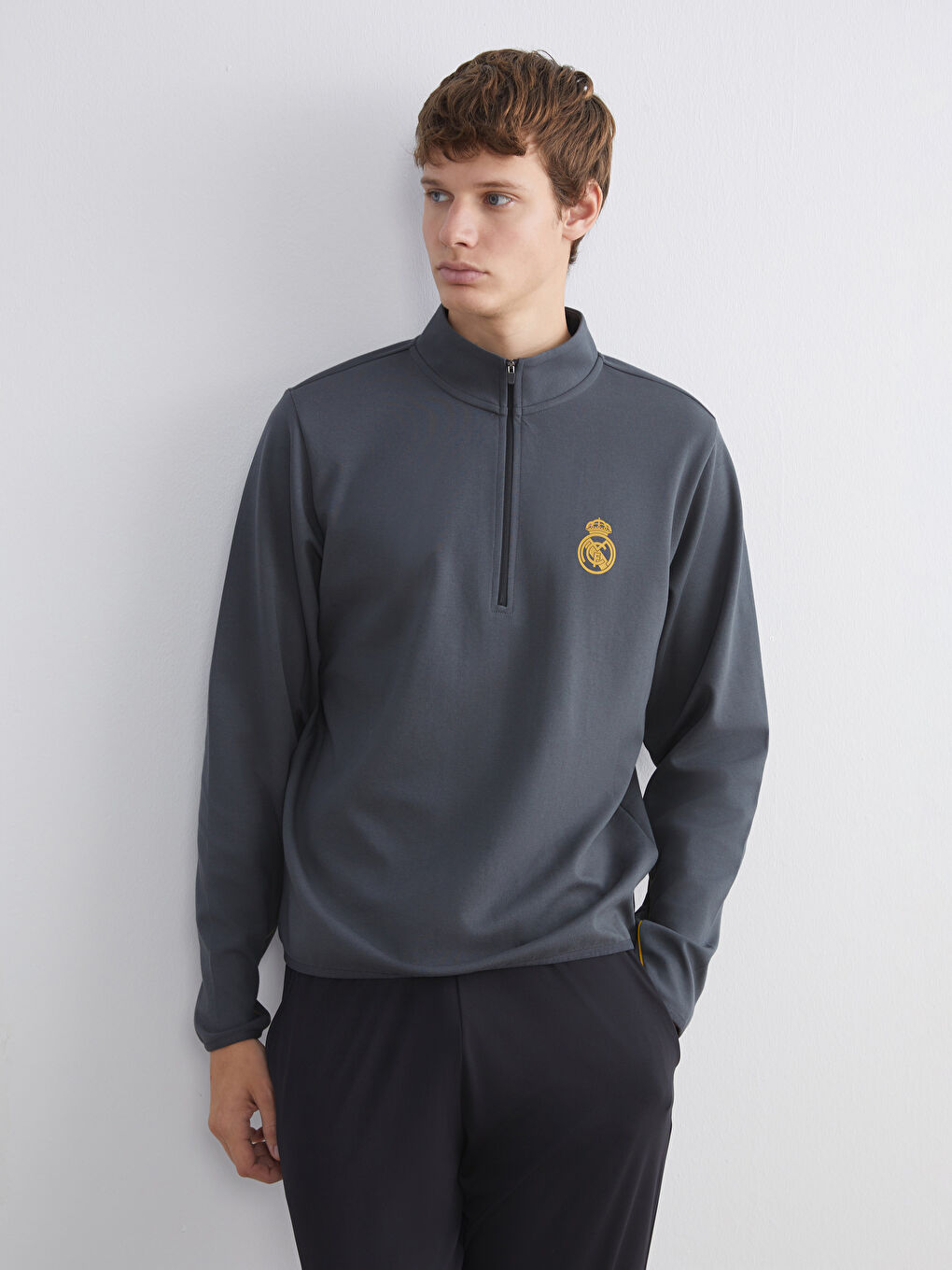 Gri Dik Yaka Real Madrid Baskılı Erkek Sweatshirt