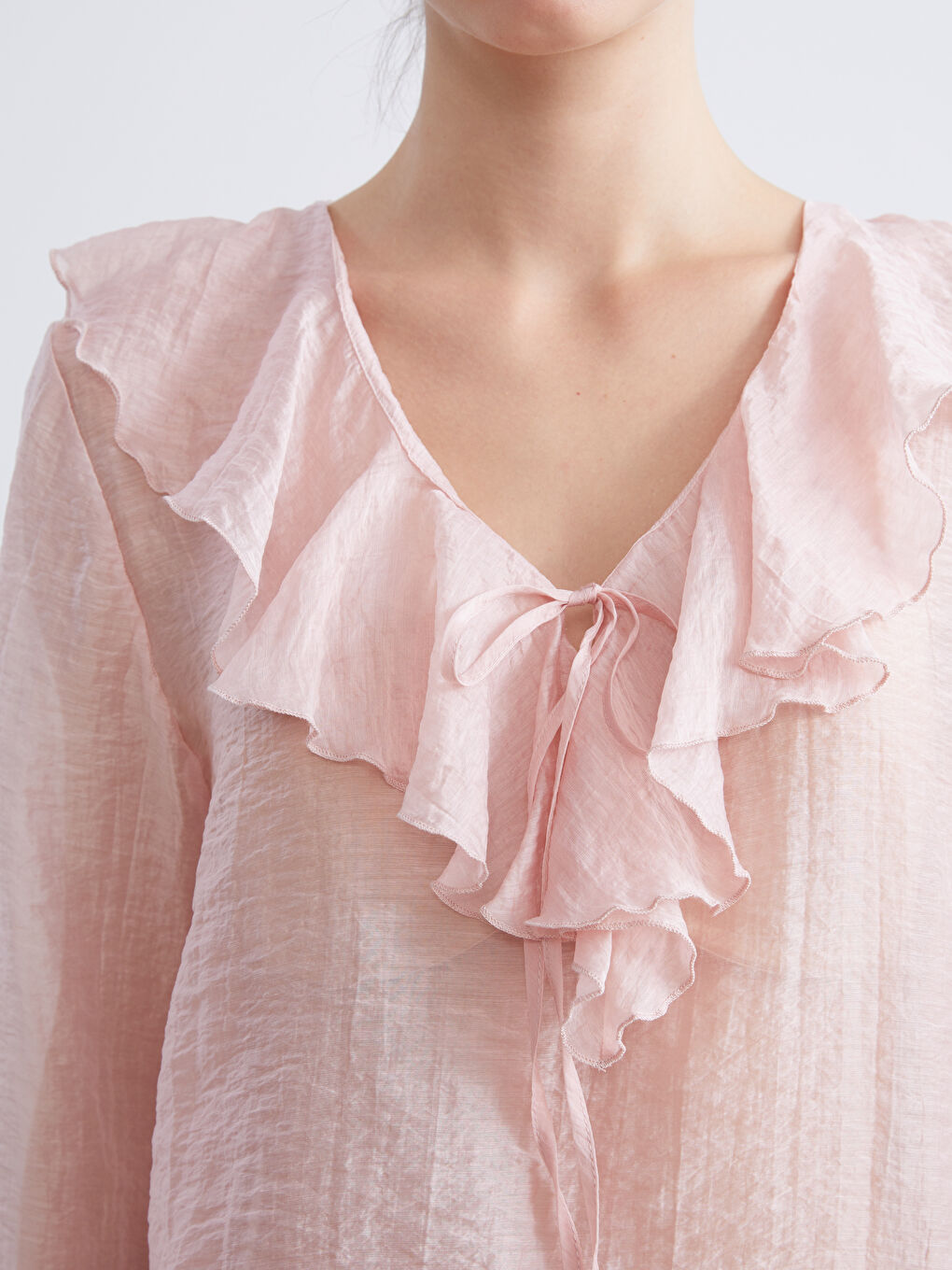 Pembe V Yaka Fırfırlı Şifon Bluz-2