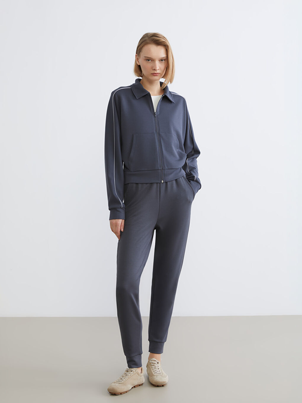 Gri Polo Yaka Modal Karışımlı Kadın Fermuarlı Sweatshirt-1