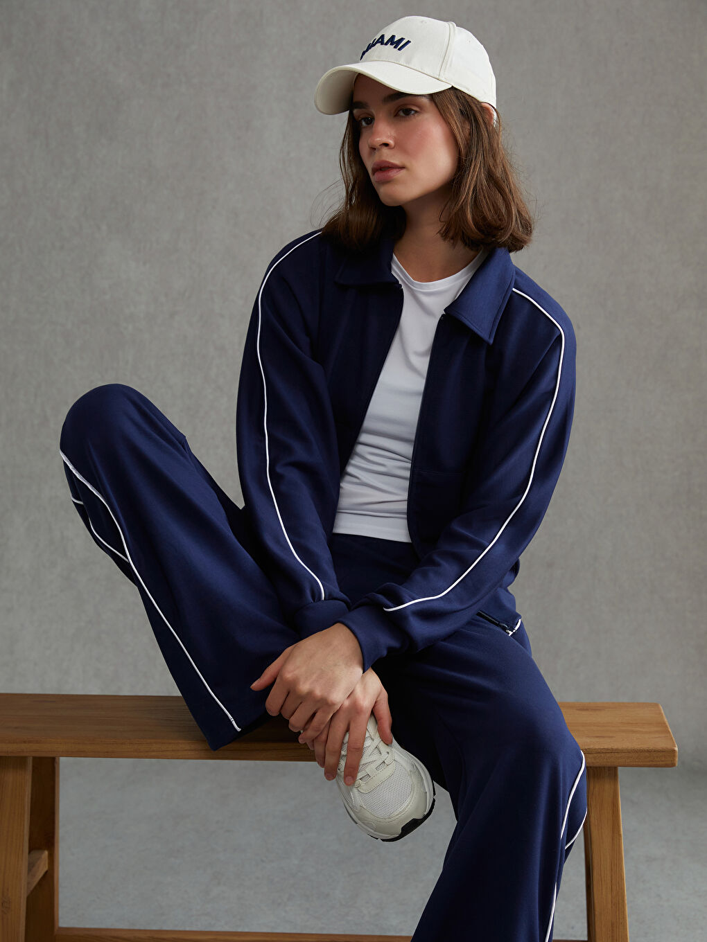 Lacivert Polo Yaka Modal Karışımlı Kadın Fermuarlı Sweatshirt