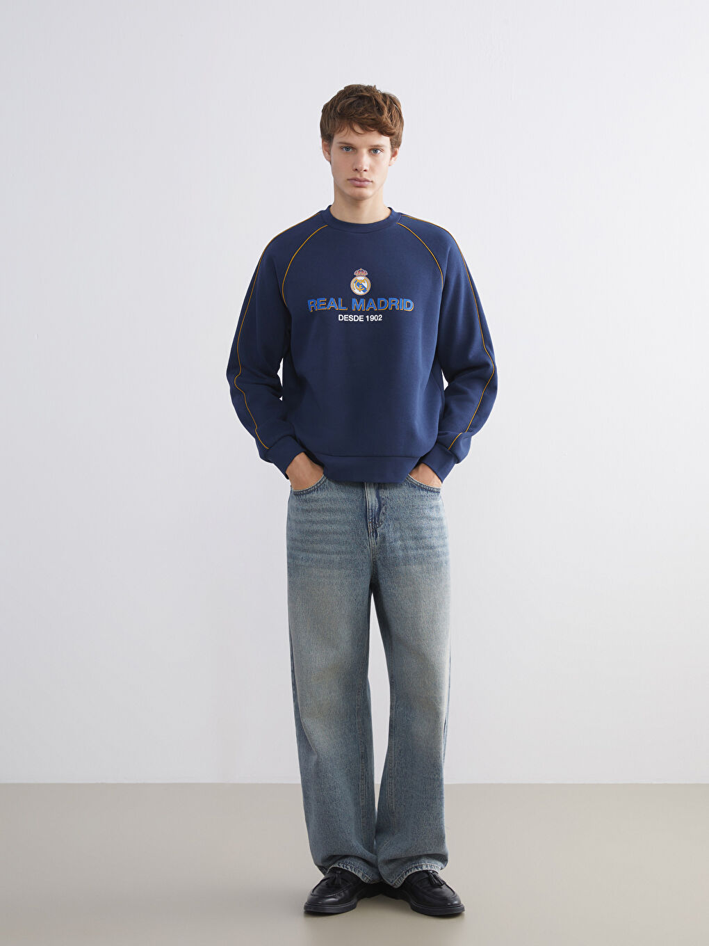 Man NAVY Sweatshirt-1