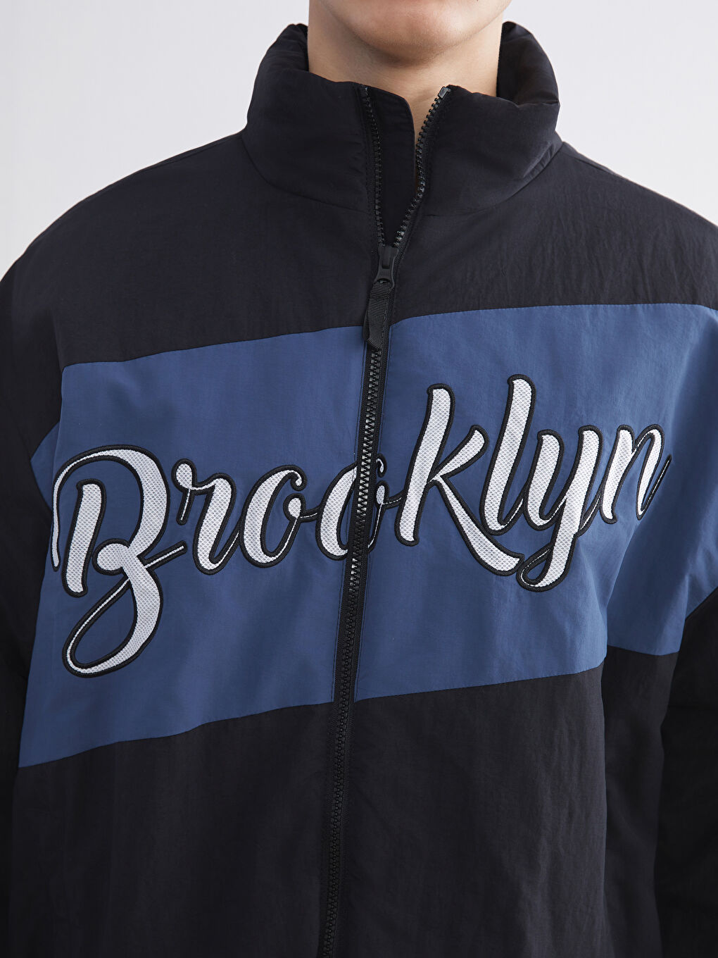 Siyah Rahat Kalıp Dik Yaka Erkek Mont-2