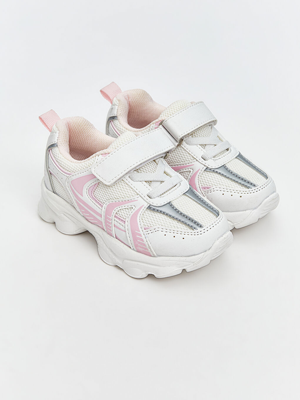 Beyaz Bağcık ve Cırt Cırtlı Kız Bebek Spor Ayakkabı