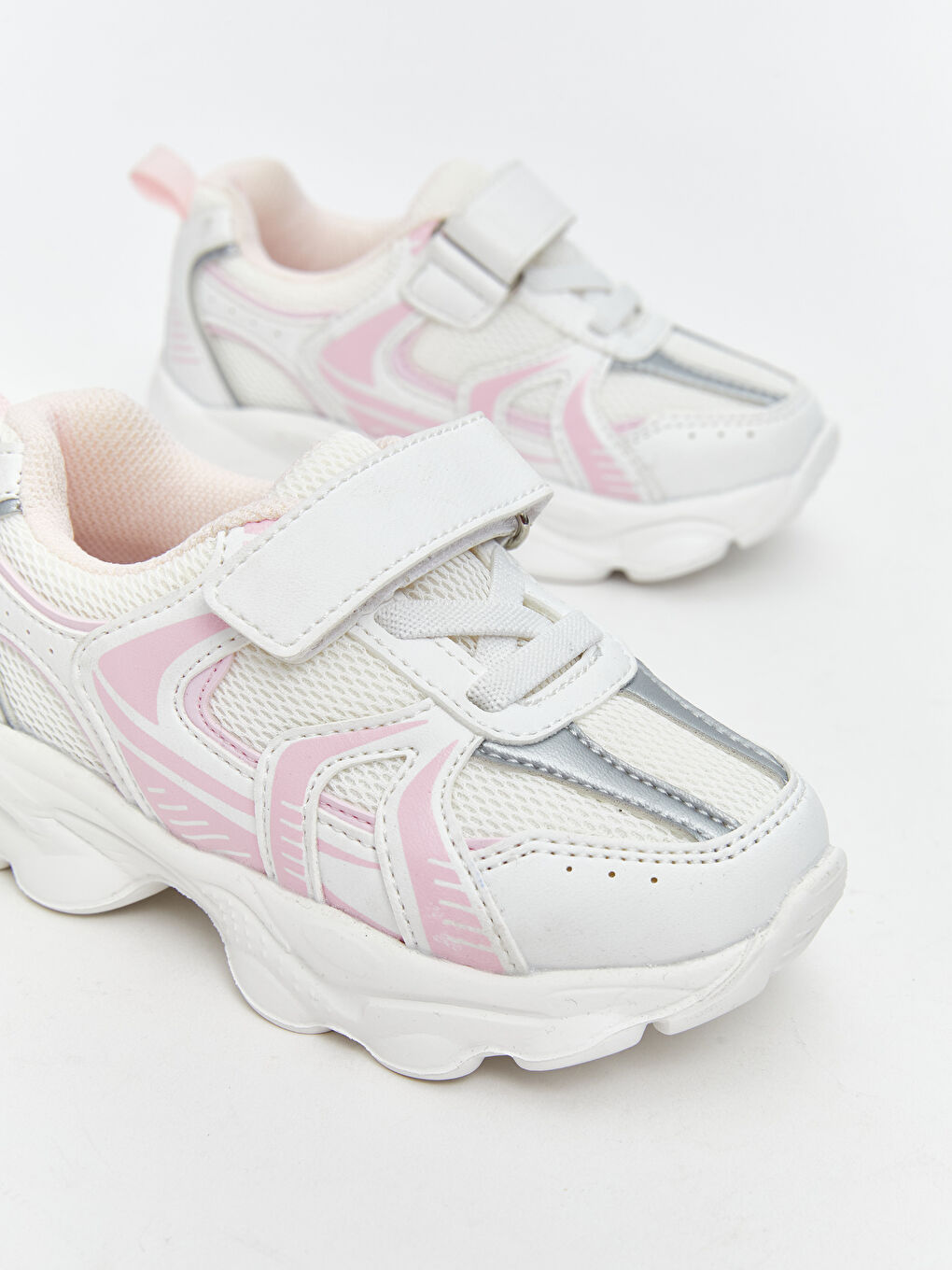 Beyaz Bağcık ve Cırt Cırtlı Kız Bebek Spor Ayakkabı-2