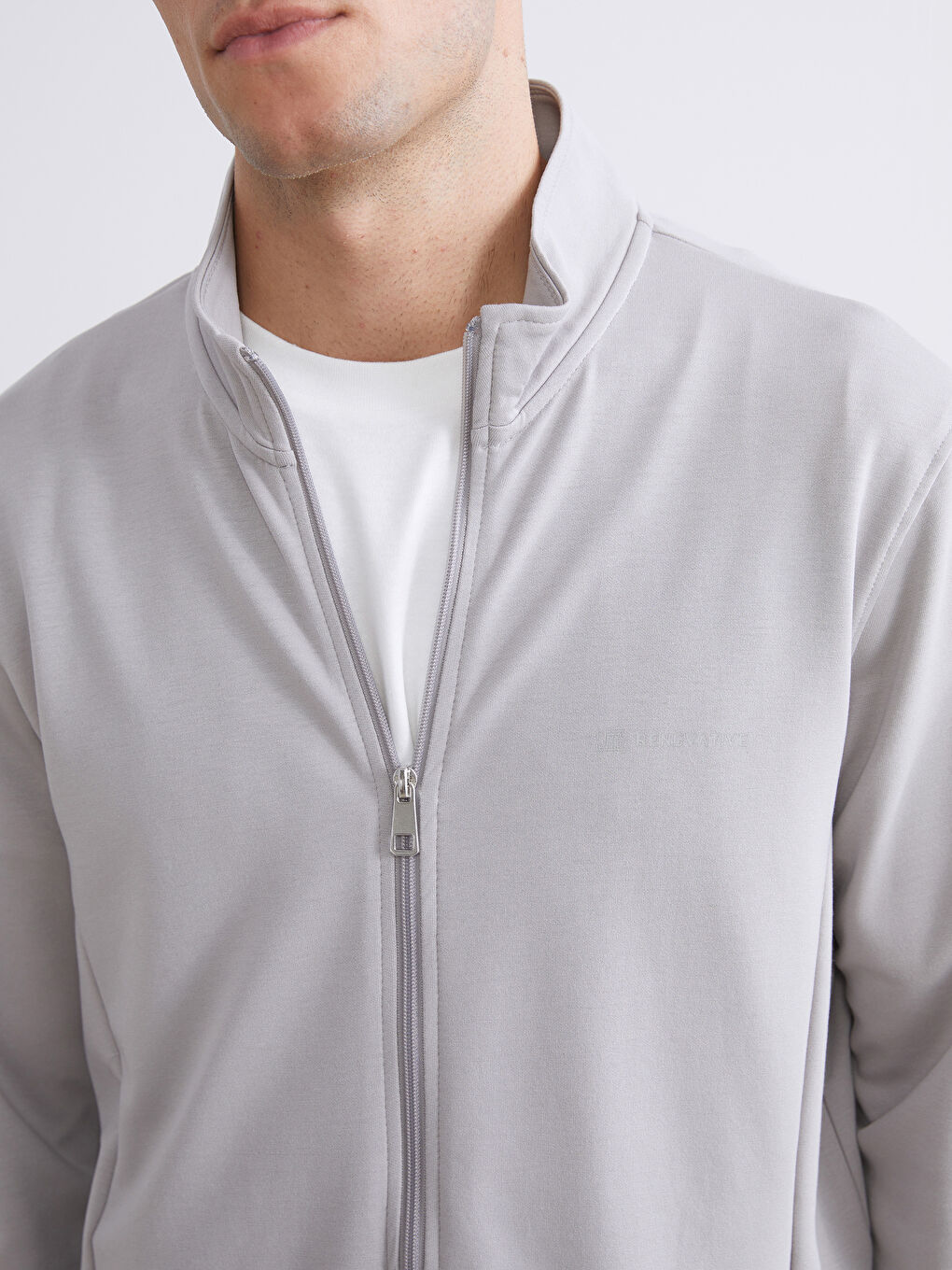 Gri Rahat Kalıp Dik Yaka Erkek Fermuarlı Sweatshirt-5