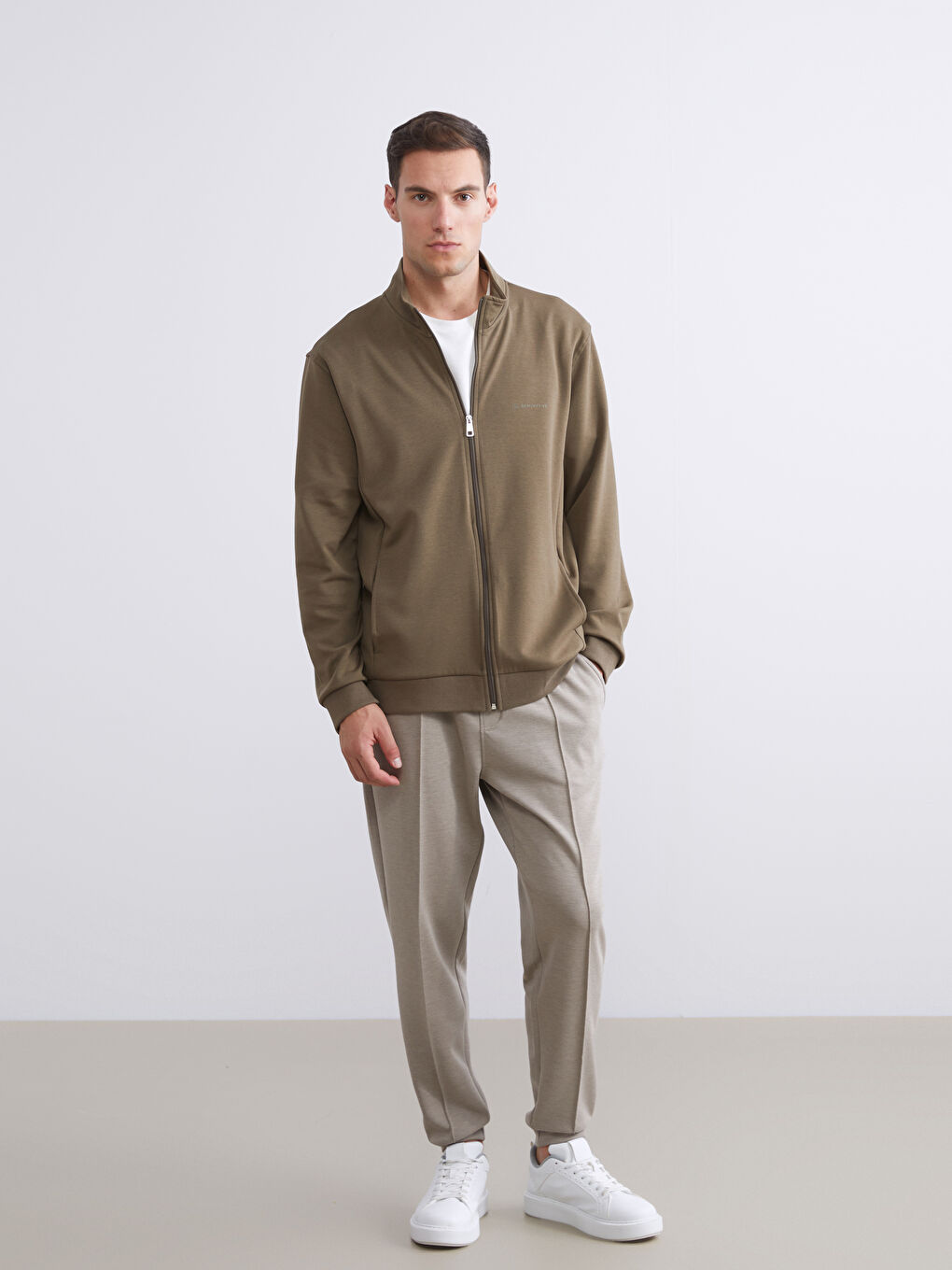 Haki Rahat Kalıp Dik Yaka Erkek Fermuarlı Sweatshirt-1