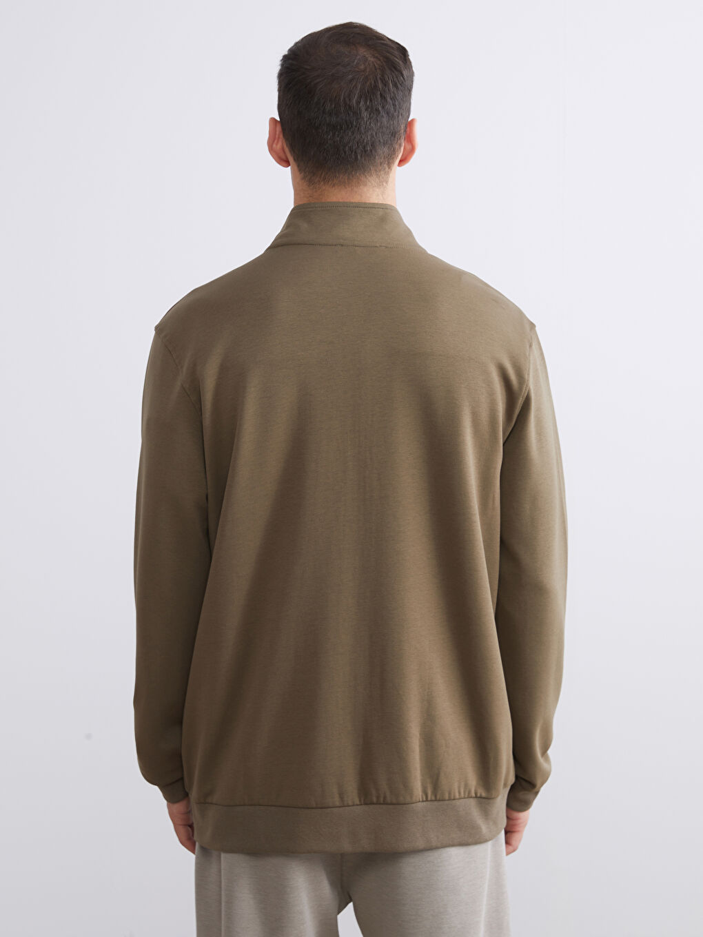 Haki Rahat Kalıp Dik Yaka Erkek Fermuarlı Sweatshirt-3