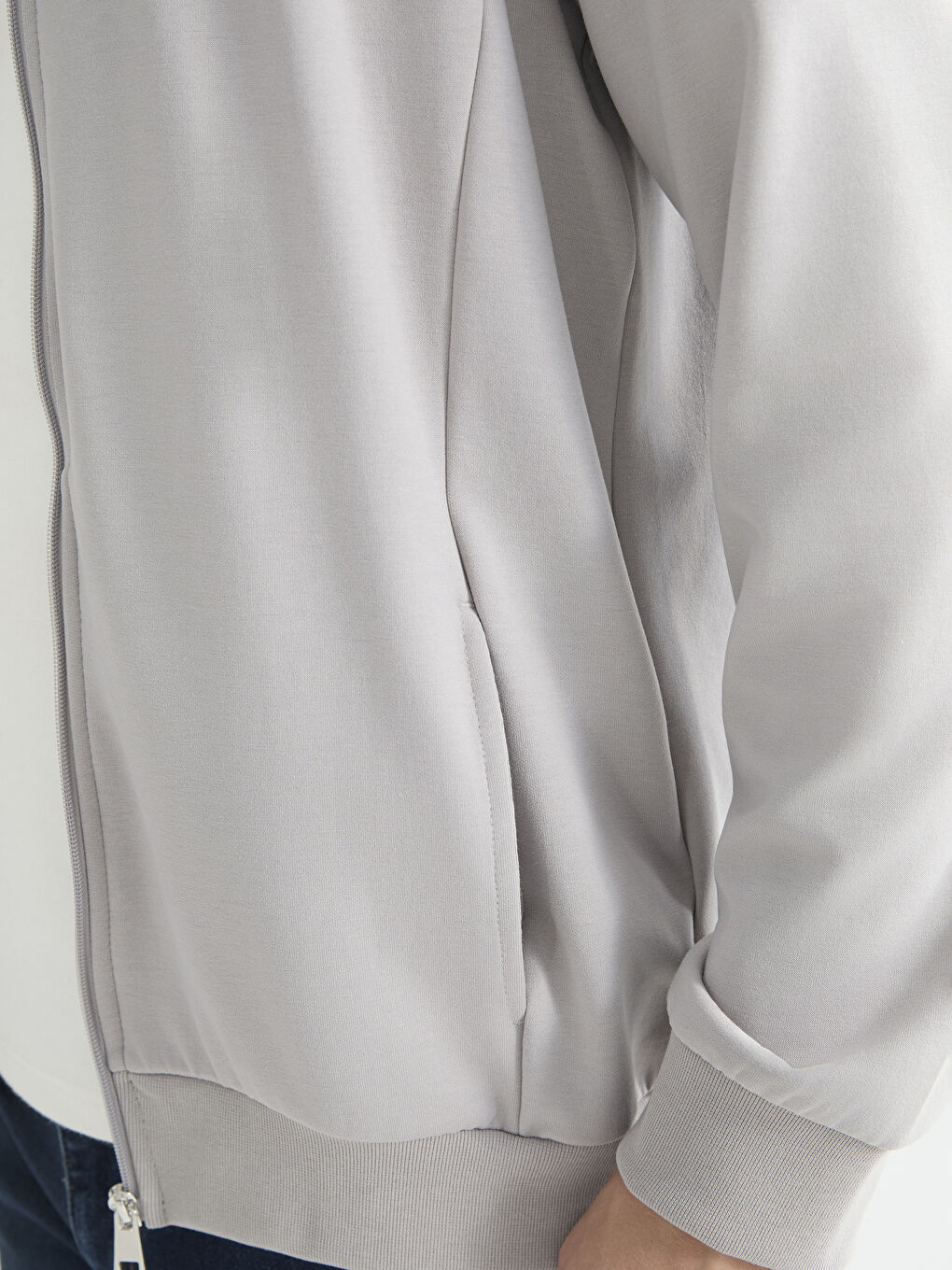 Gri Rahat Kalıp Dik Yaka Erkek Fermuarlı Sweatshirt-4