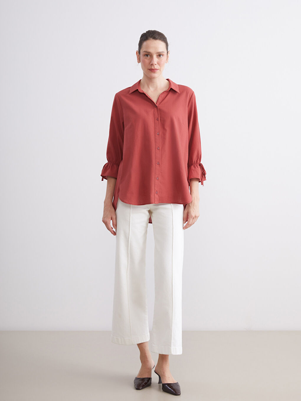 Kahverengi Regular Fit Fırfırlı Kadın Gömlek-2