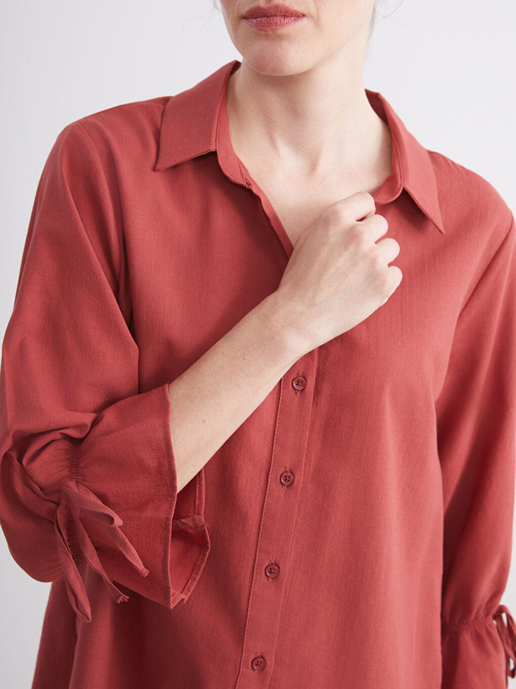 Kahverengi Regular Fit Fırfırlı Kadın Gömlek-3