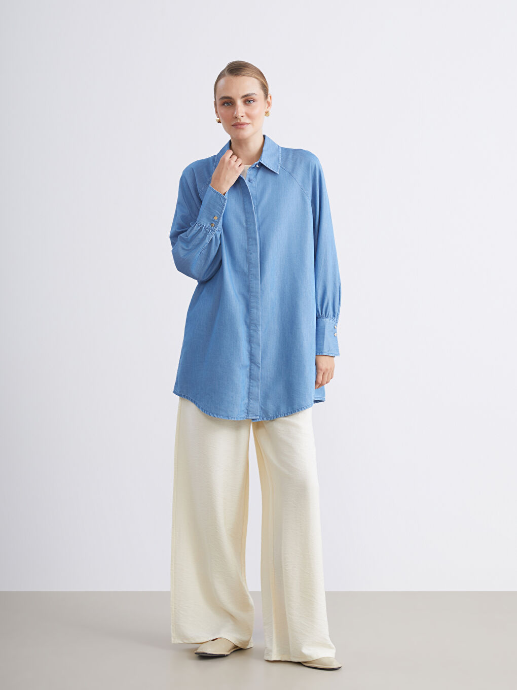 Туніка з відкладним коміром для жінок з деніму-2