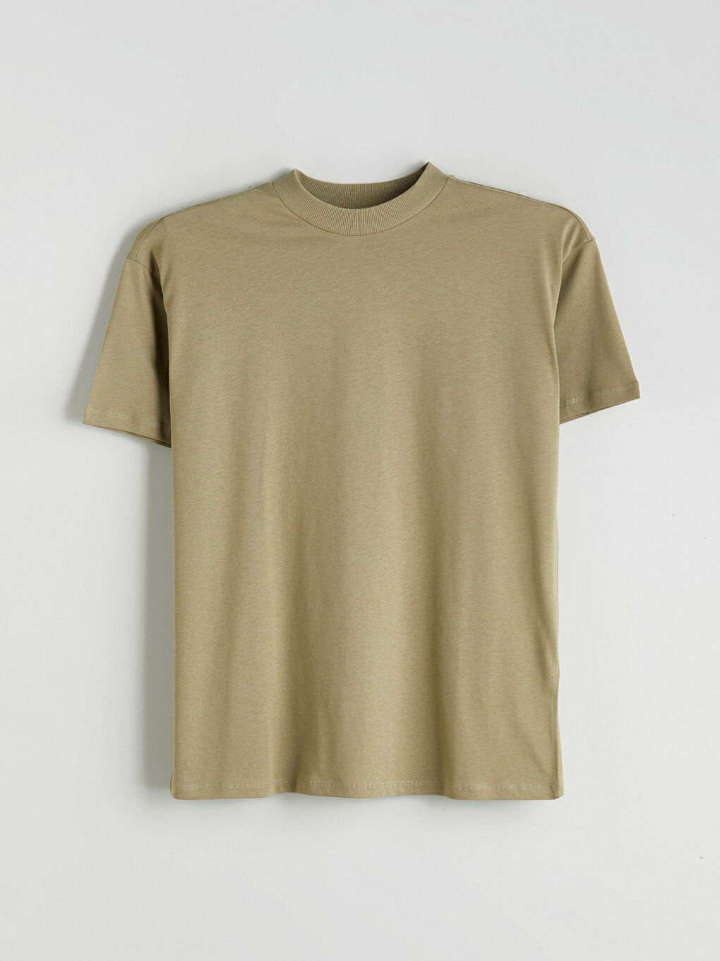 Haki Dik Yaka Kadın Tişört-4