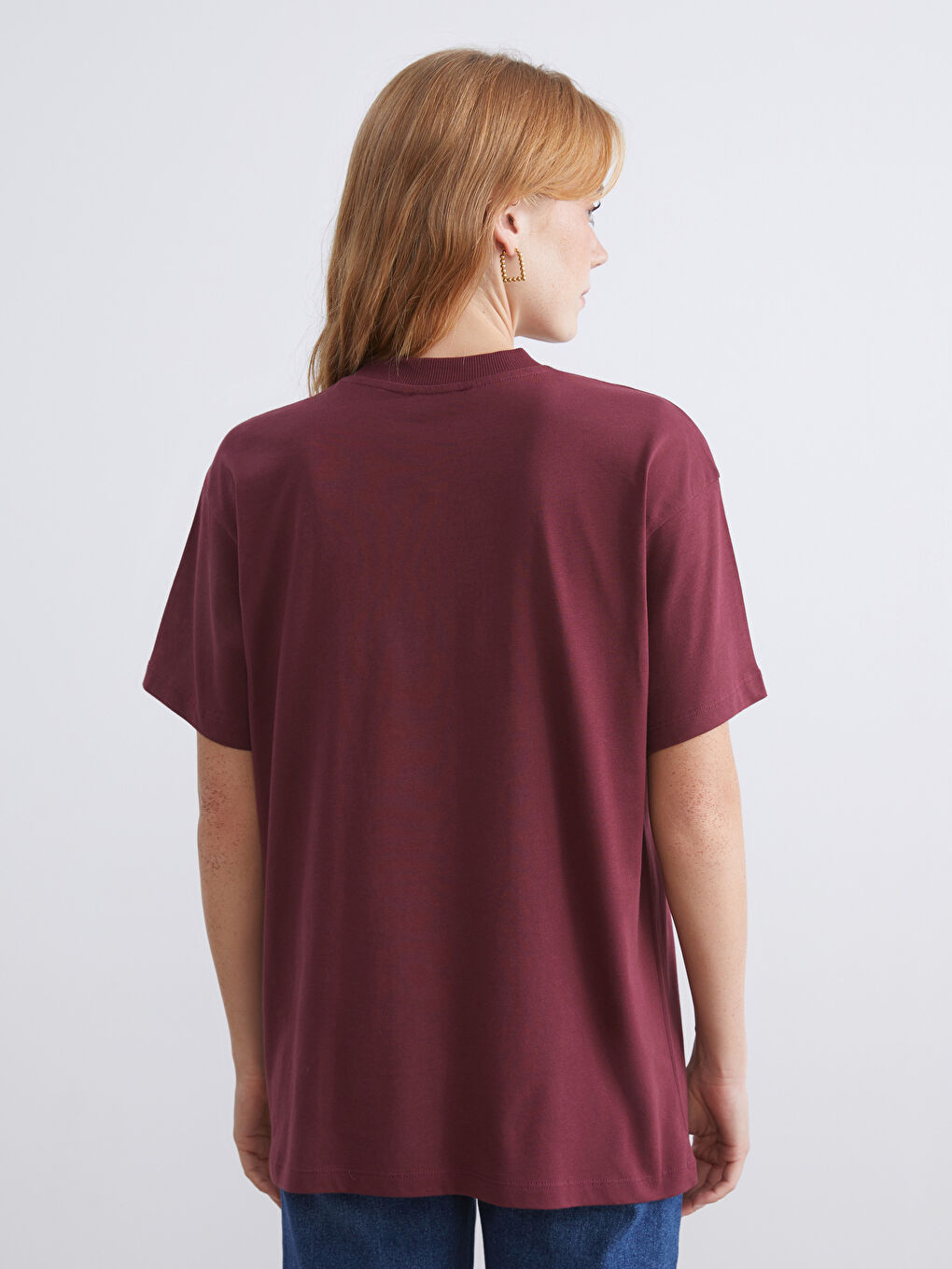 Bordo Dik Yaka Kadın Tişört-3
