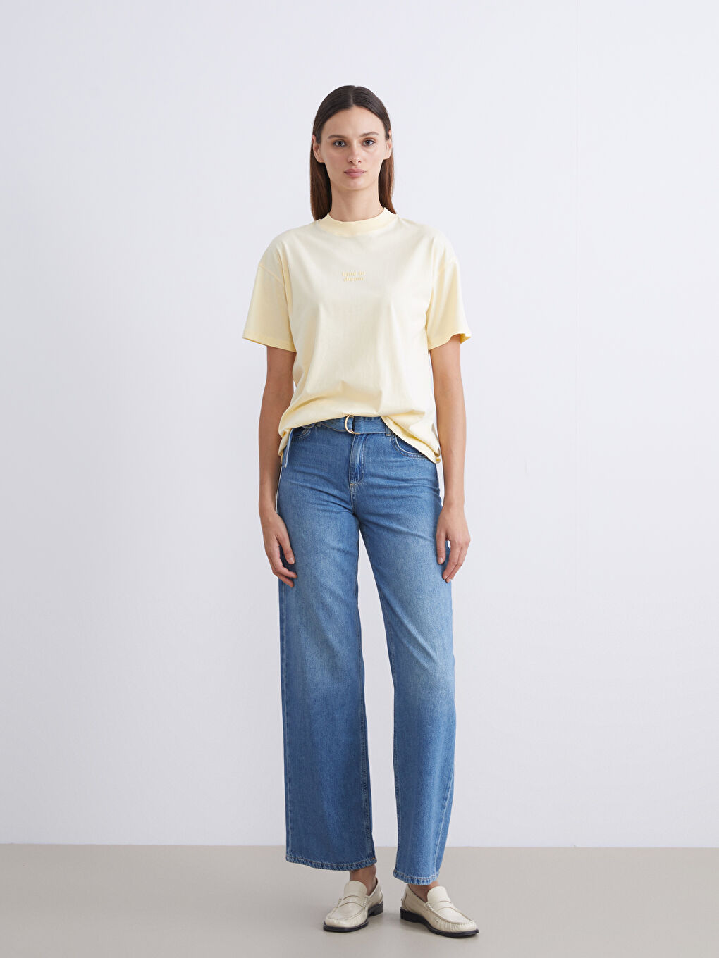 Sarı Bisiklet Yaka Baskılı Kadın Tişört-1