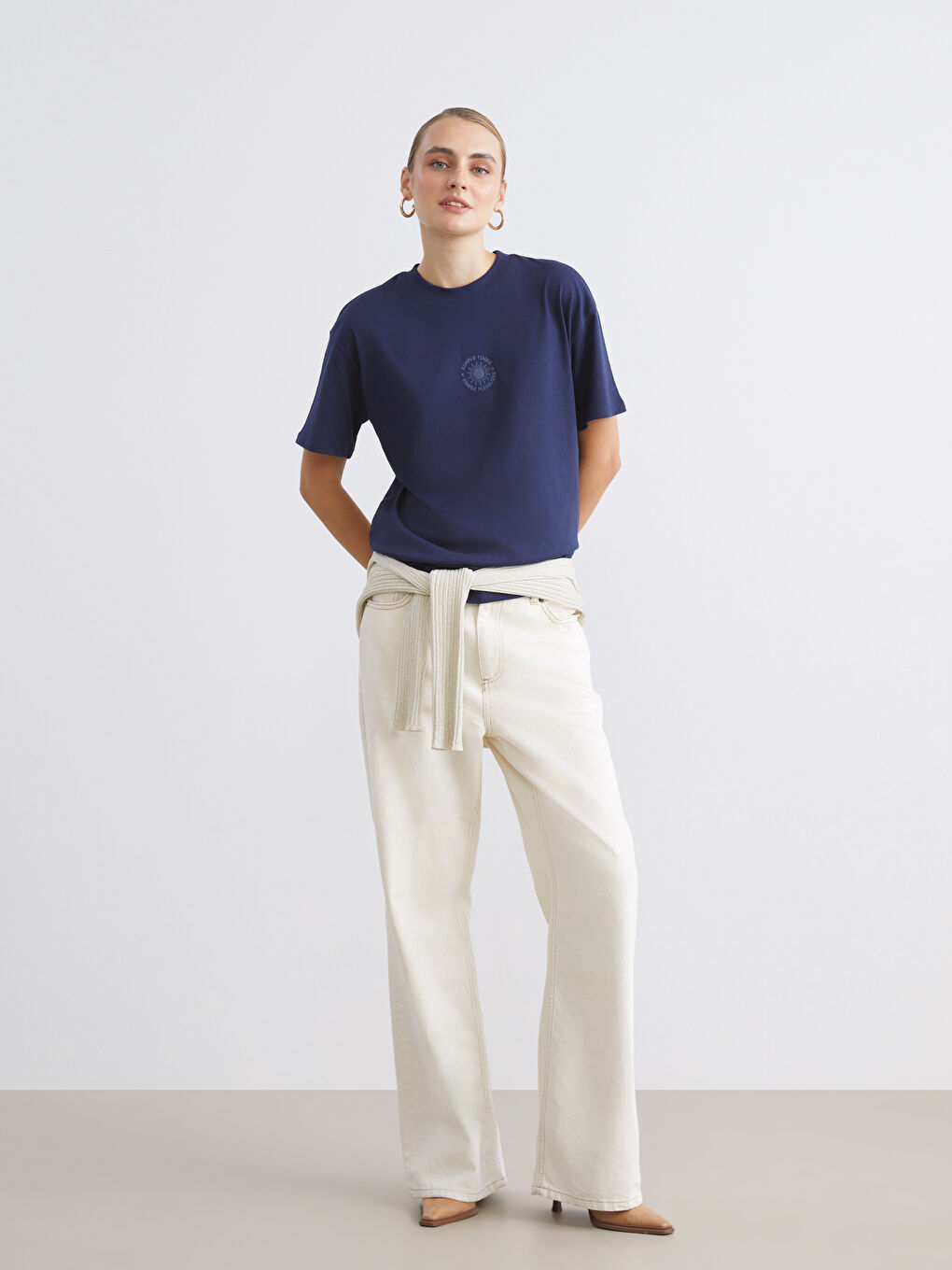 Lacivert Bisiklet Yaka Baskılı Kadın Tişört-1