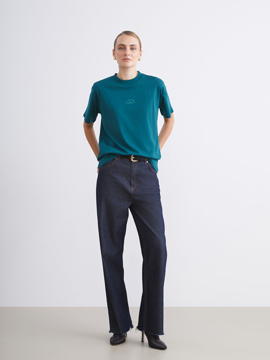 Petrol Bisiklet Yaka Baskılı Kadın Tişört-1