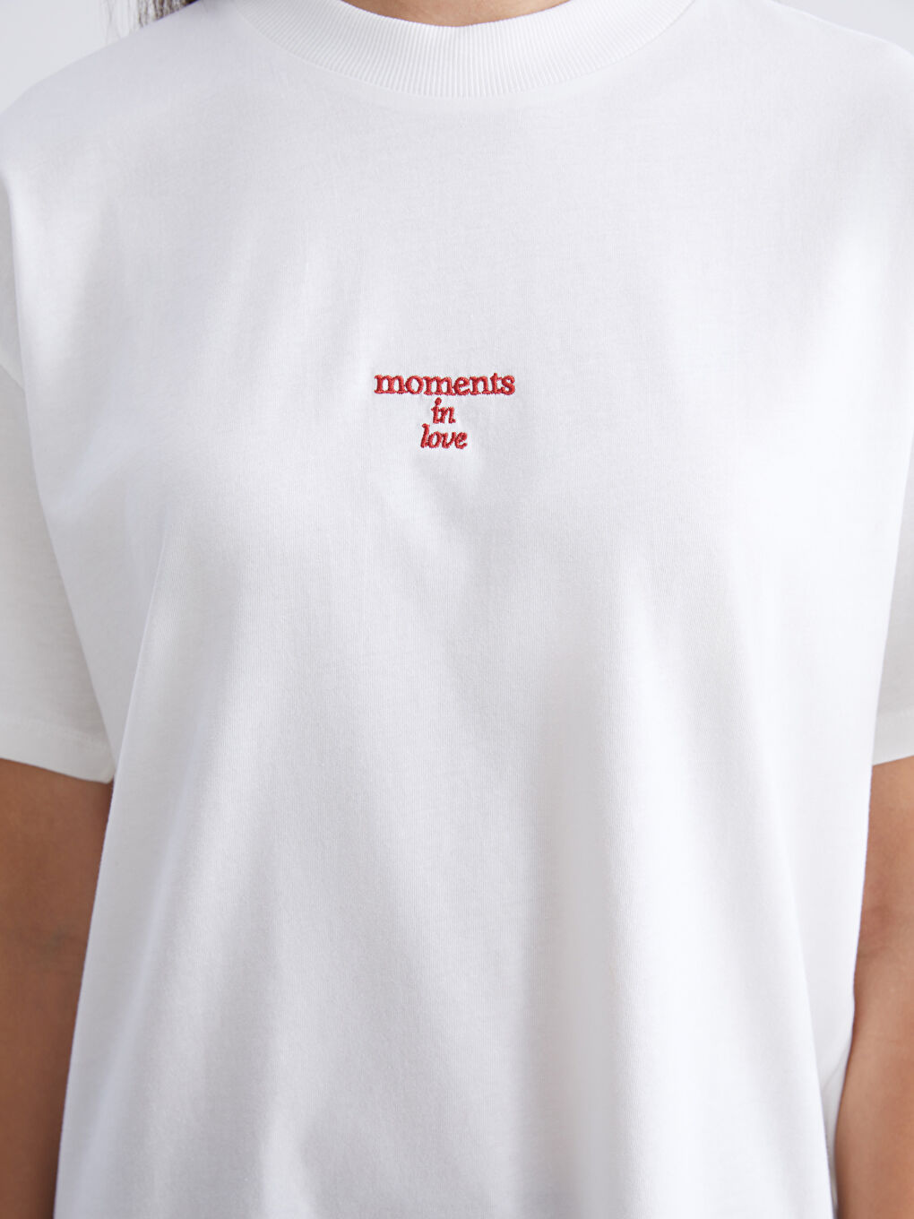 Ekru Bisiklet Yaka Baskılı Kadın Tişört-2