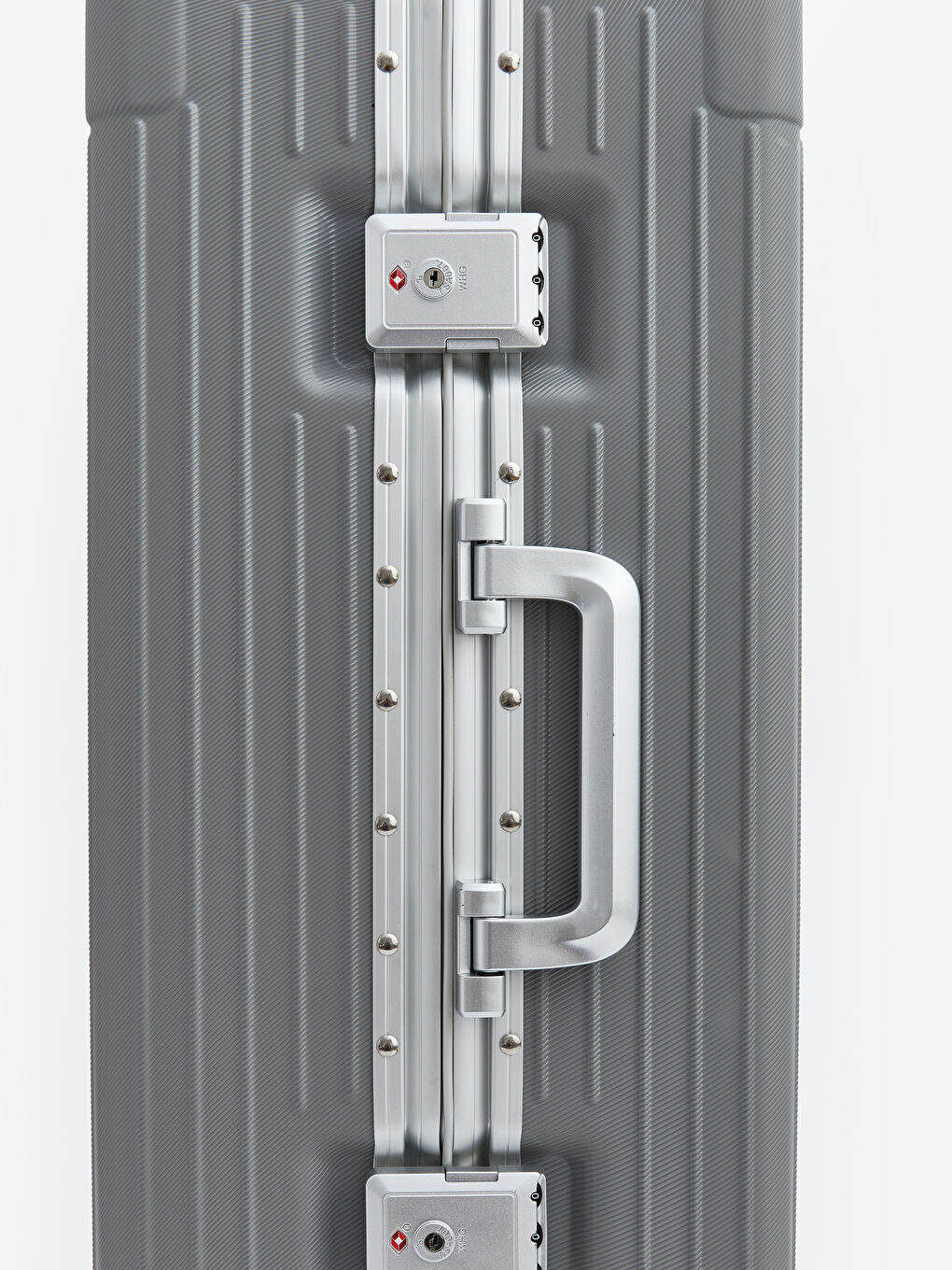 Gri Kilit Detaylı Orta Boy Valiz-3