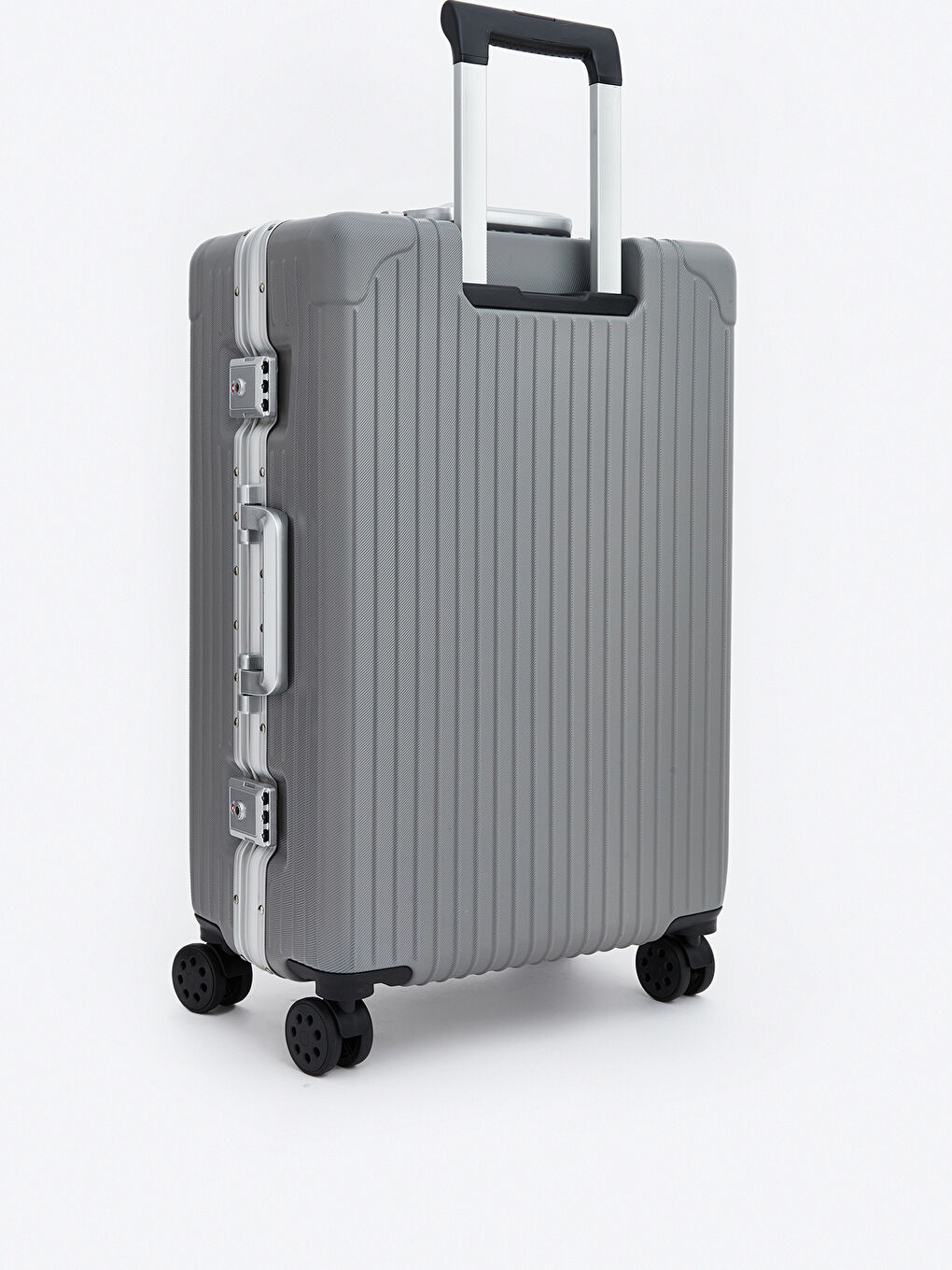 Gri Kilit Detaylı Büyük Boy Valiz-1