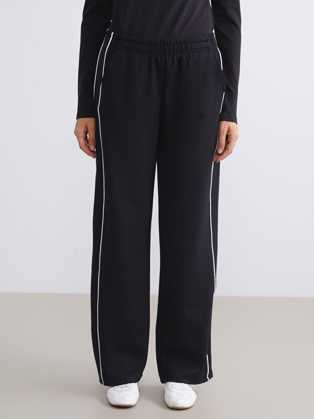 Siyah Beli Lastikli Modal Karışımlı Kadın Spor Eşofman Altı-1