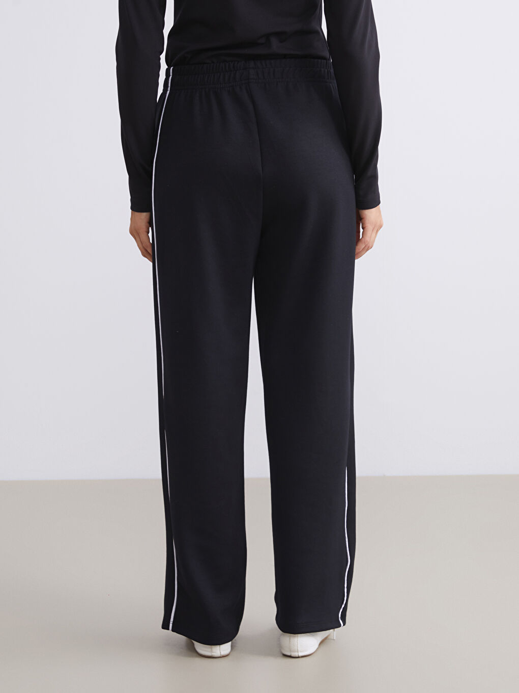 Siyah Beli Lastikli Modal Karışımlı Kadın Spor Eşofman Altı-3