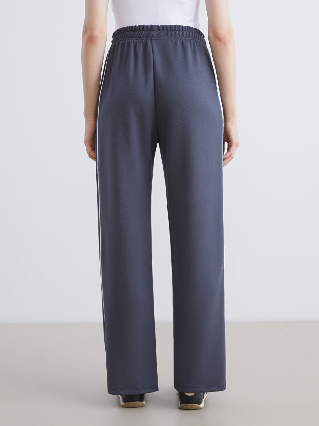 Gri Beli Lastikli Modal Karışımlı Kadın Spor Eşofman Altı-2