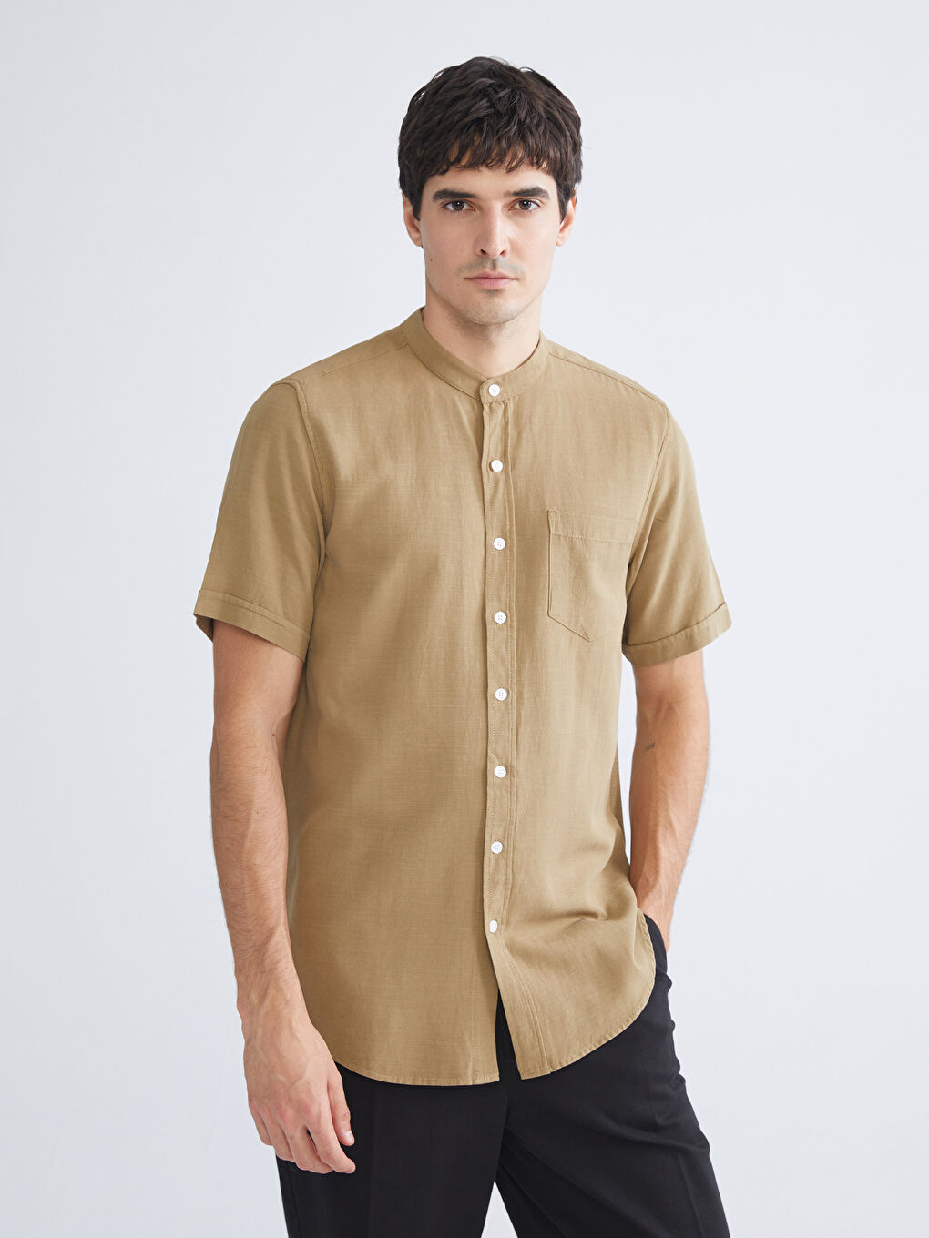 Regular Fit Hakim Yaka Kısa Kollu Poplin Gömlek