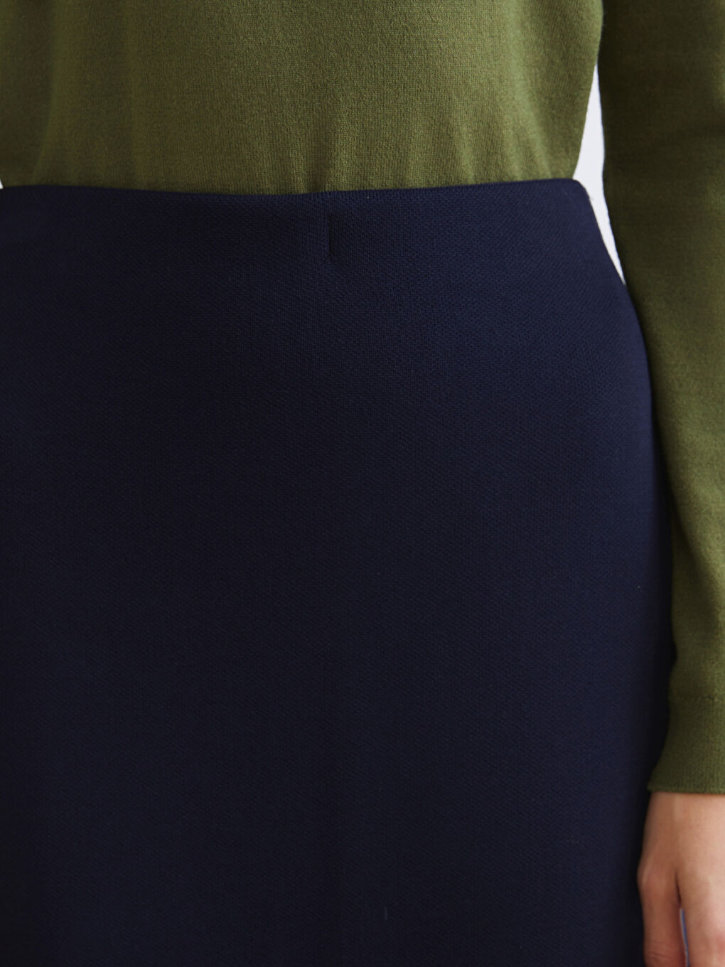 Lacivert Beli Lastikli Yırtmaçlı Etek-2