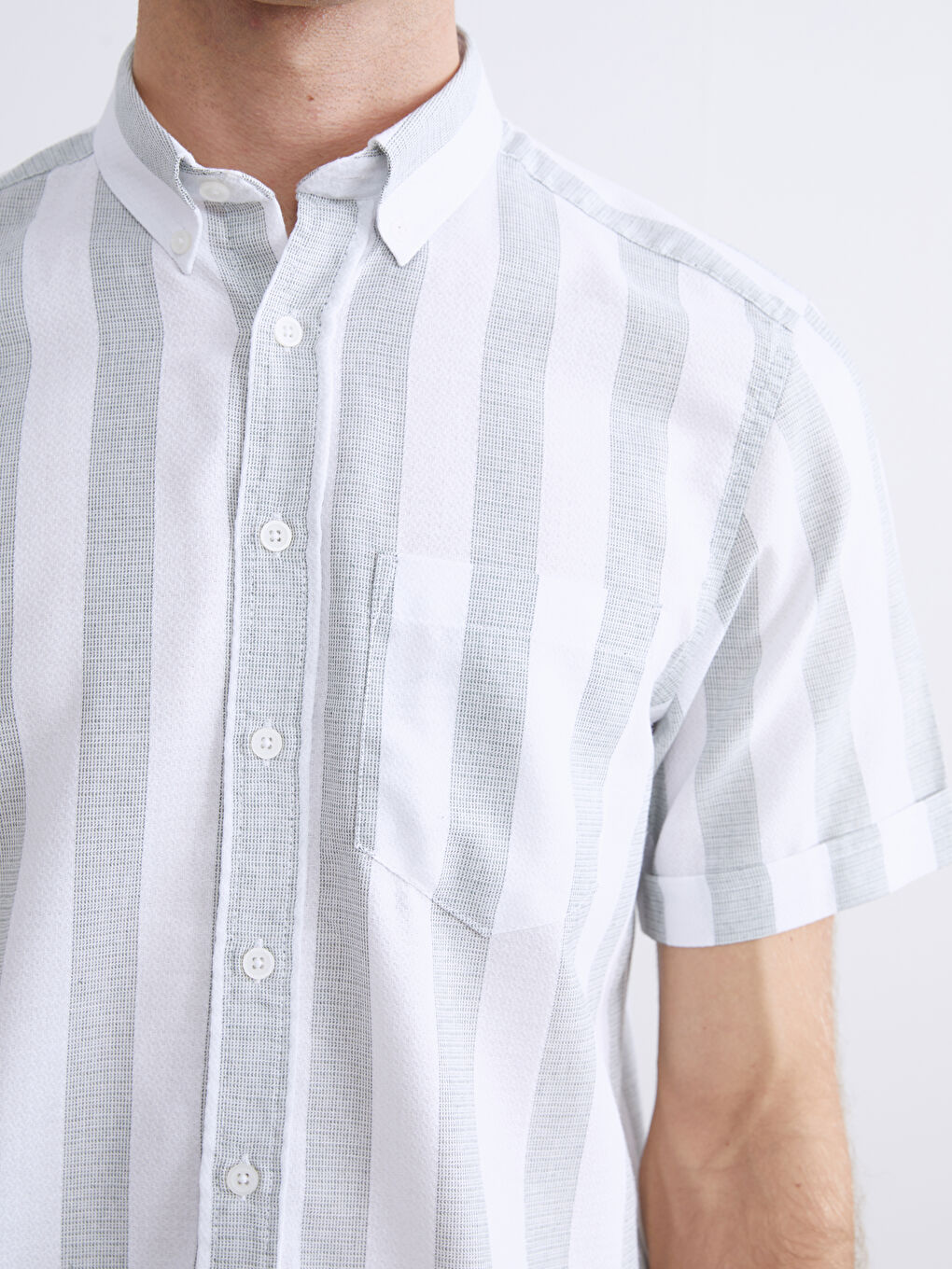 Yeşil Regular Fit Kısa Kollu Çizgili Armürlü Erkek Gömlek-2