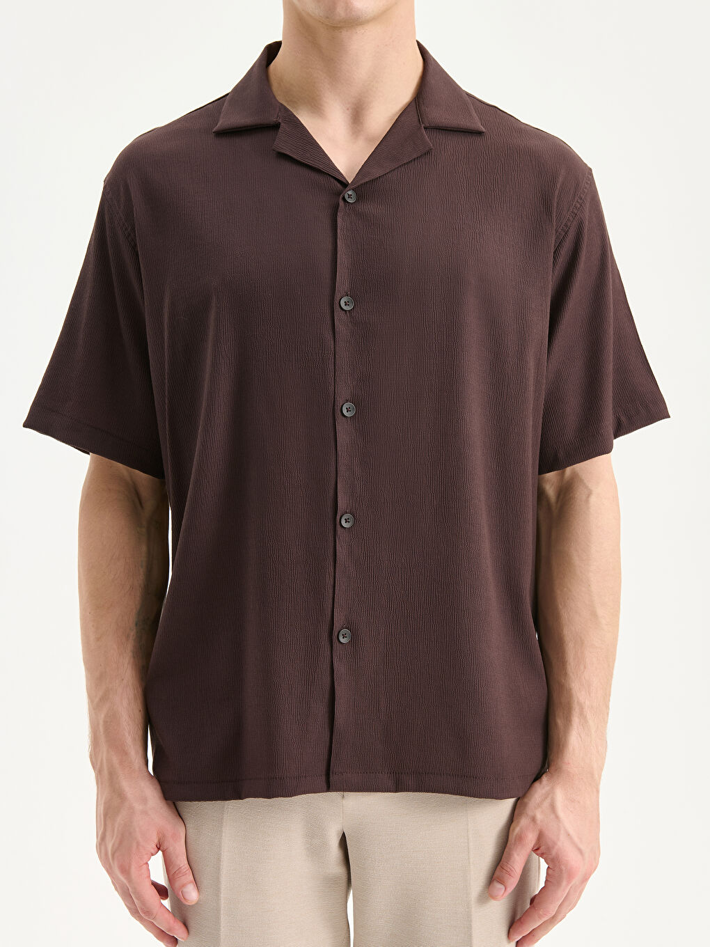 Kahverengi Regular Fit Kısa Kollu Erkek Dokulu Gömlek-2