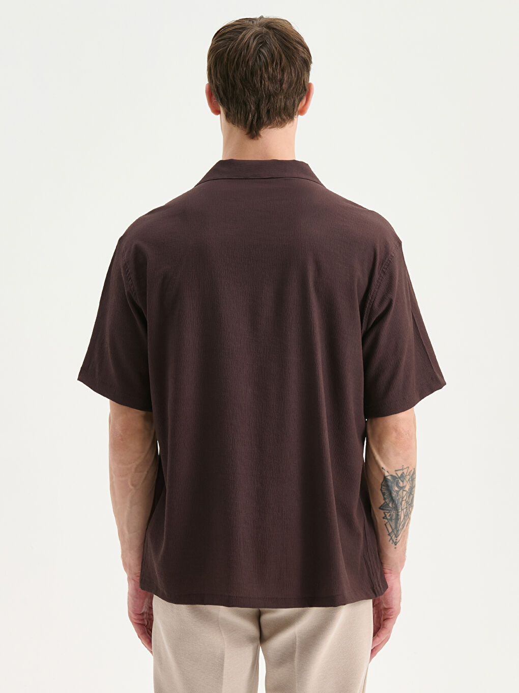 Kahverengi Regular Fit Kısa Kollu Erkek Dokulu Gömlek-3