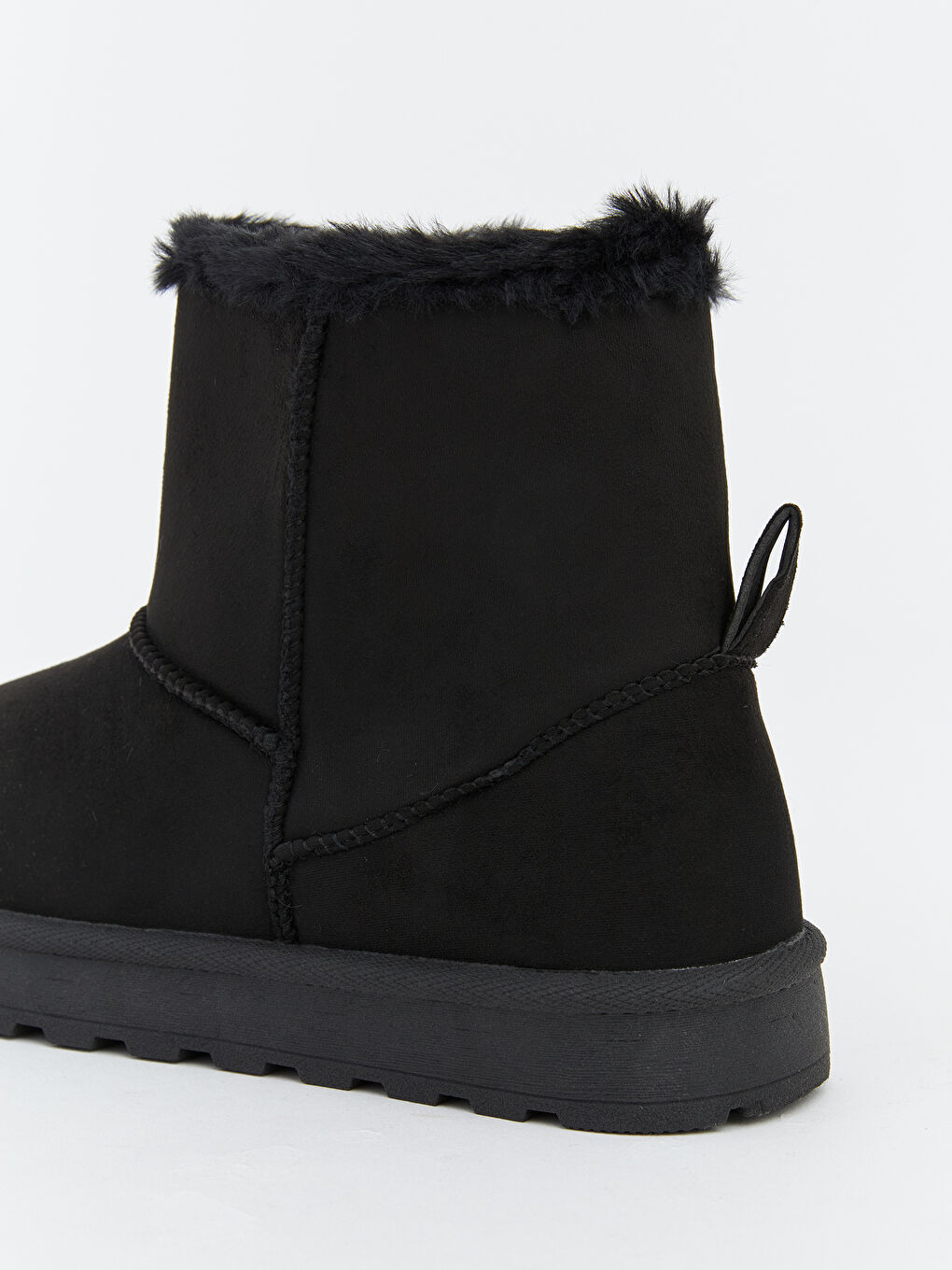 Siyah Süet Görünümlü Kadın Bot-4