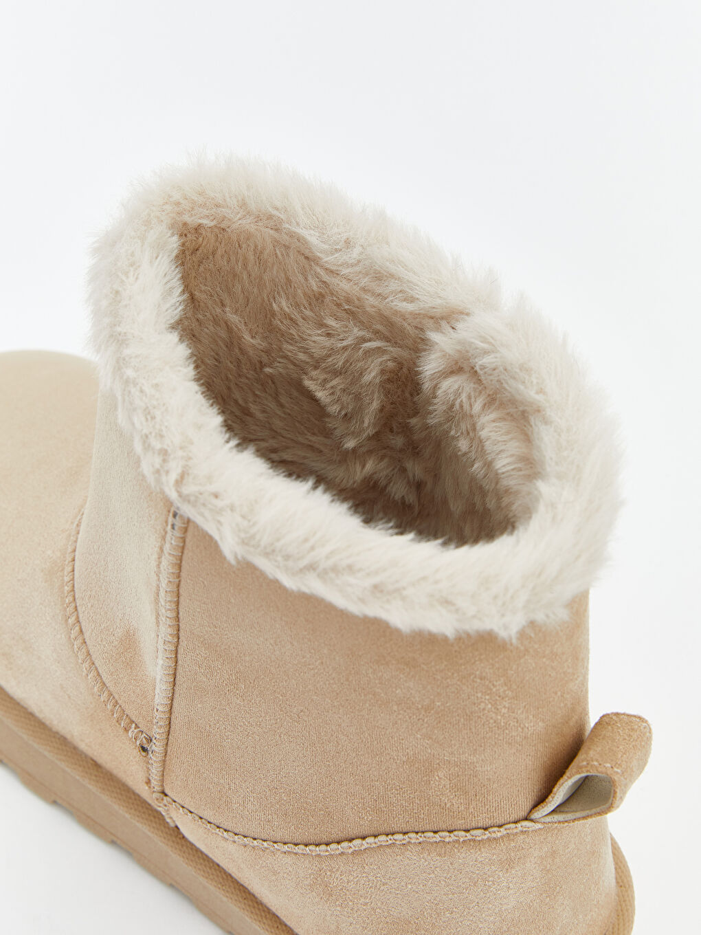 Bej Süet Görünümlü Kadın Bot-5