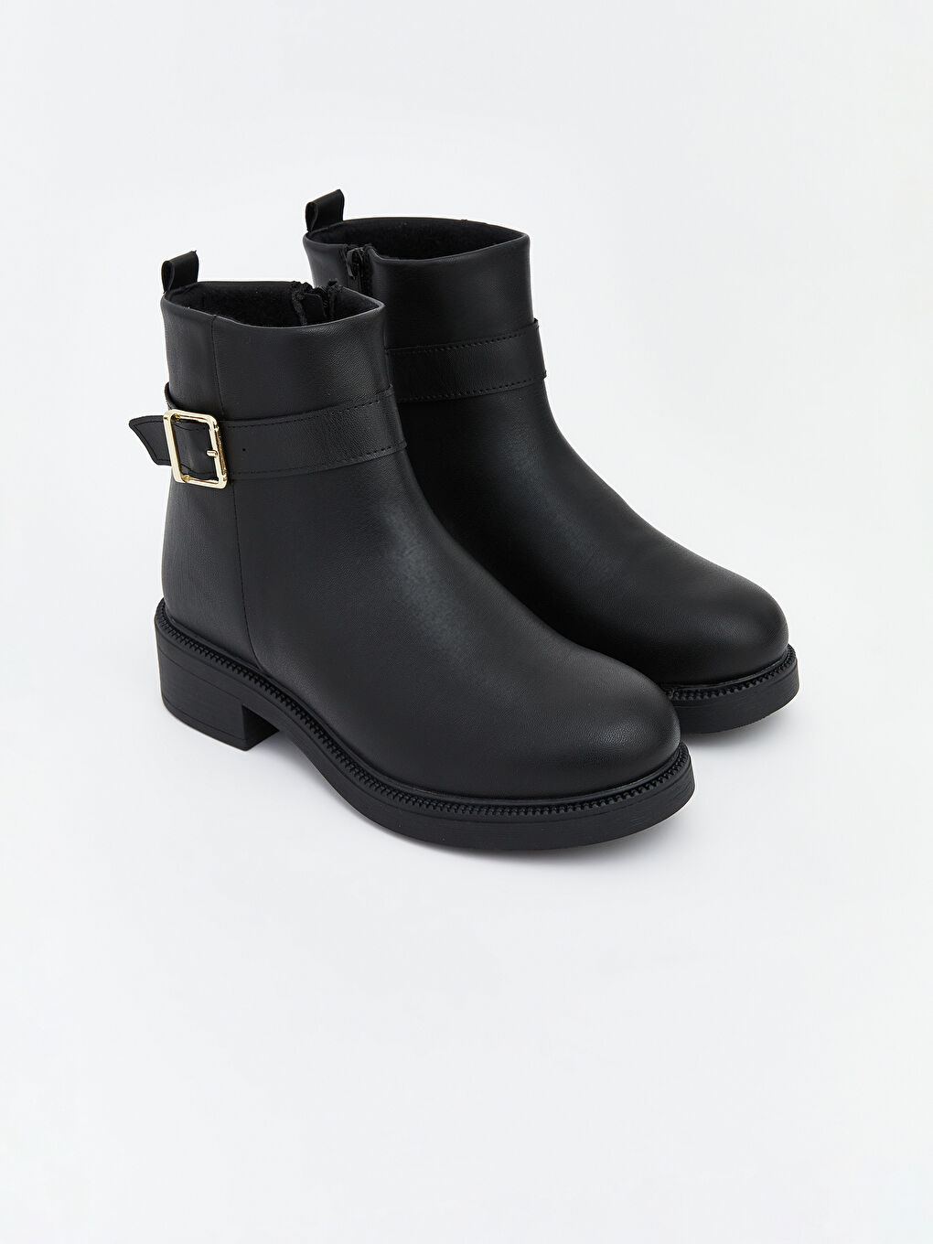 Ботуши с ток от изкуствена кожа за жени