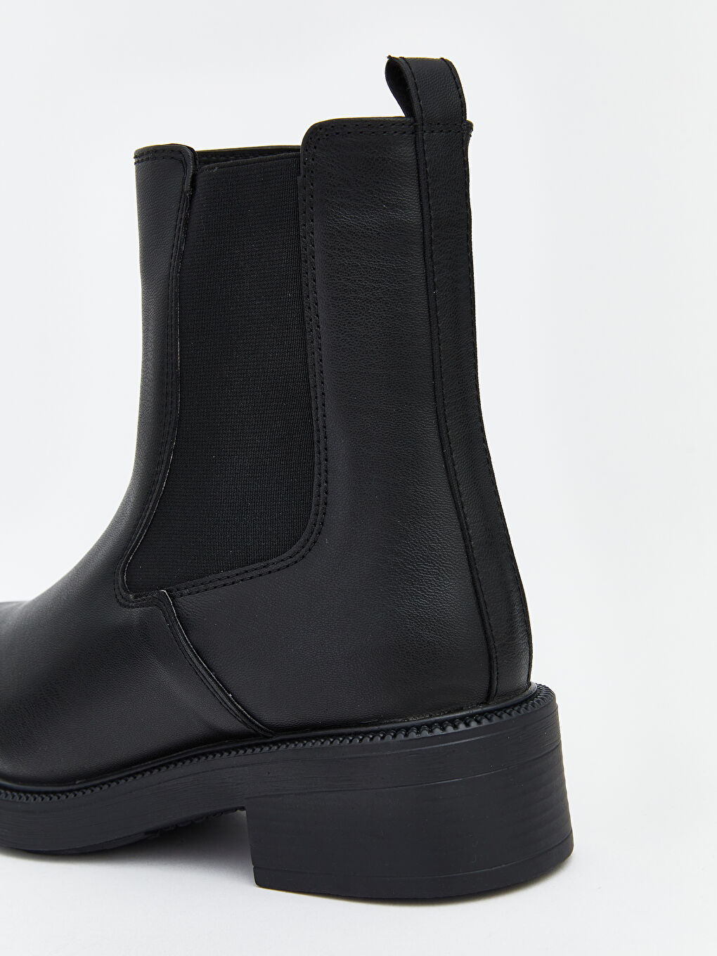 Siyah Deri Görünümlü Kadın Çizme-4