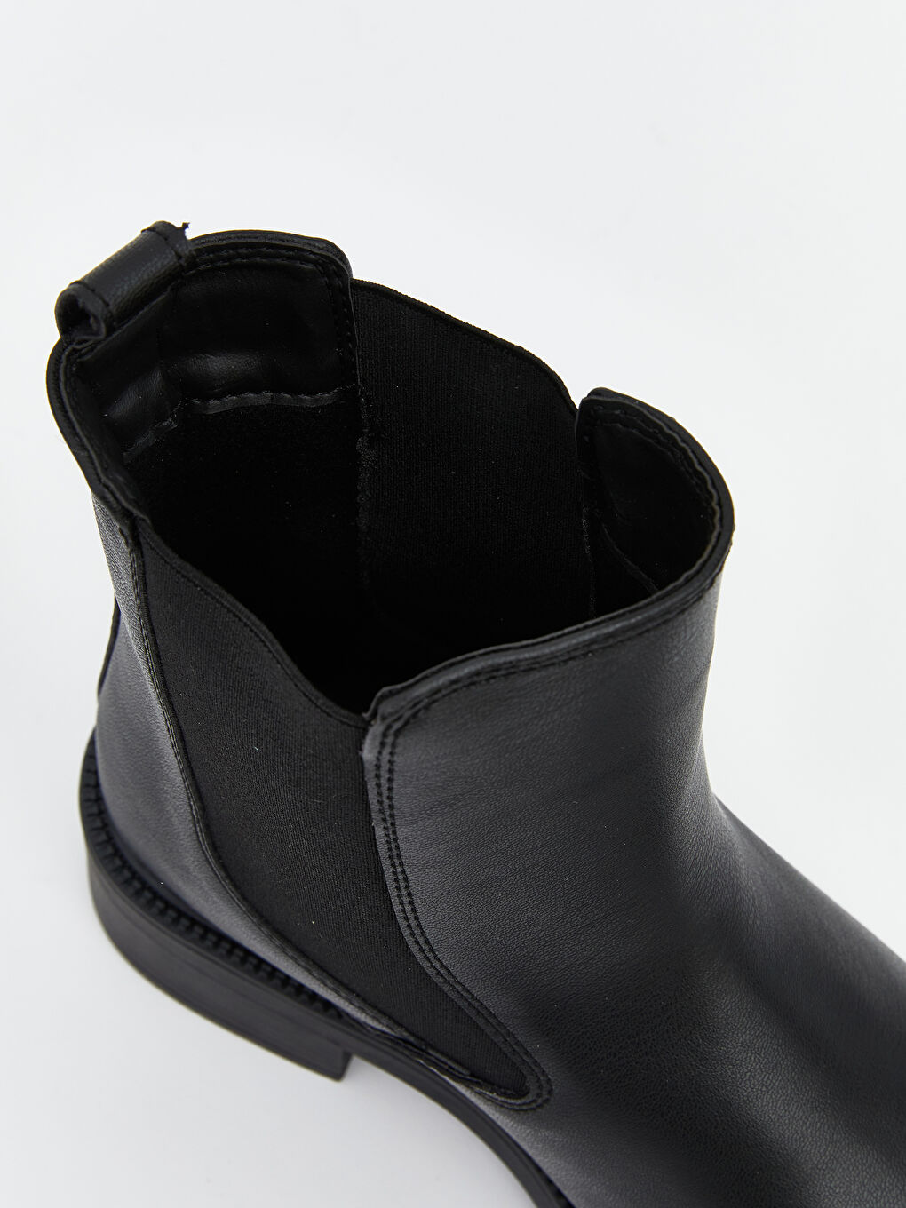 Siyah Deri Görünümlü Kadın Çizme-5