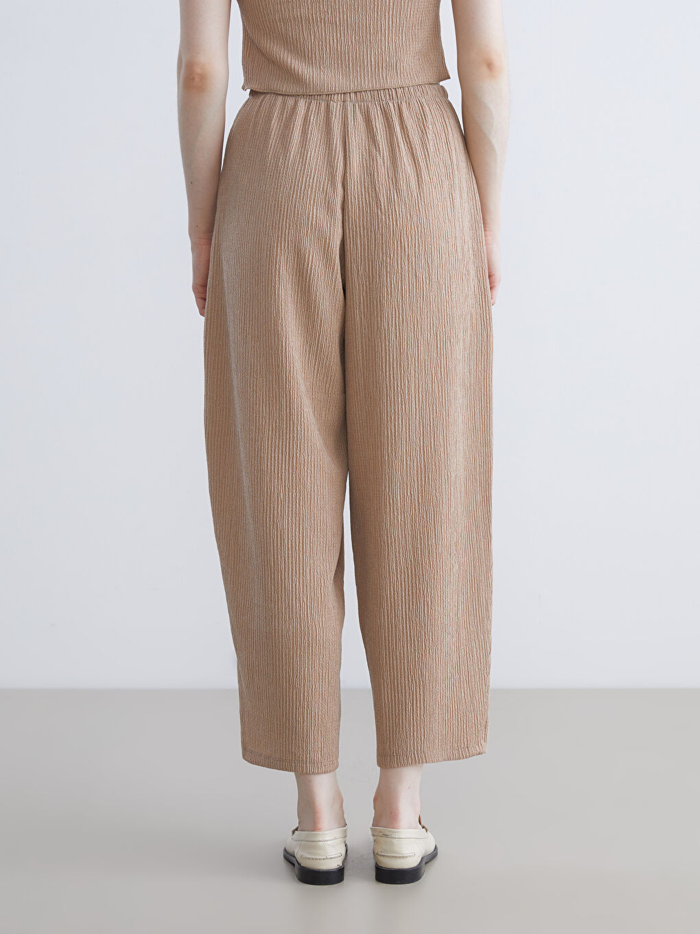 Bej Beli Lastikli Dokulu Kadın Pantolon-3