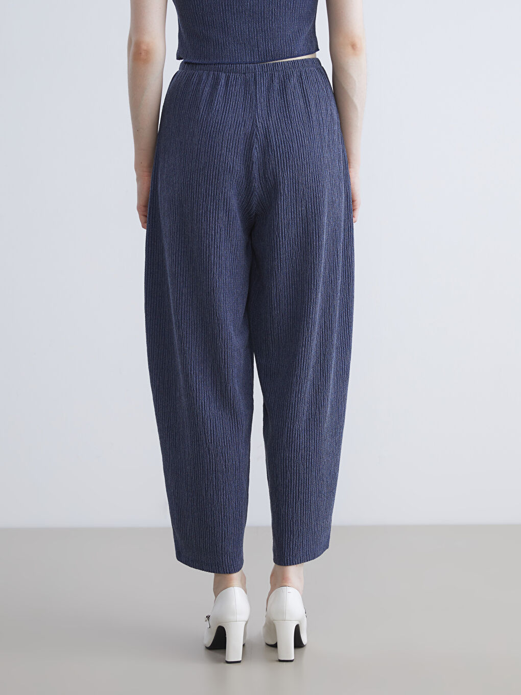 Lacivert Beli Lastikli Dokulu Kadın Pantolon-3