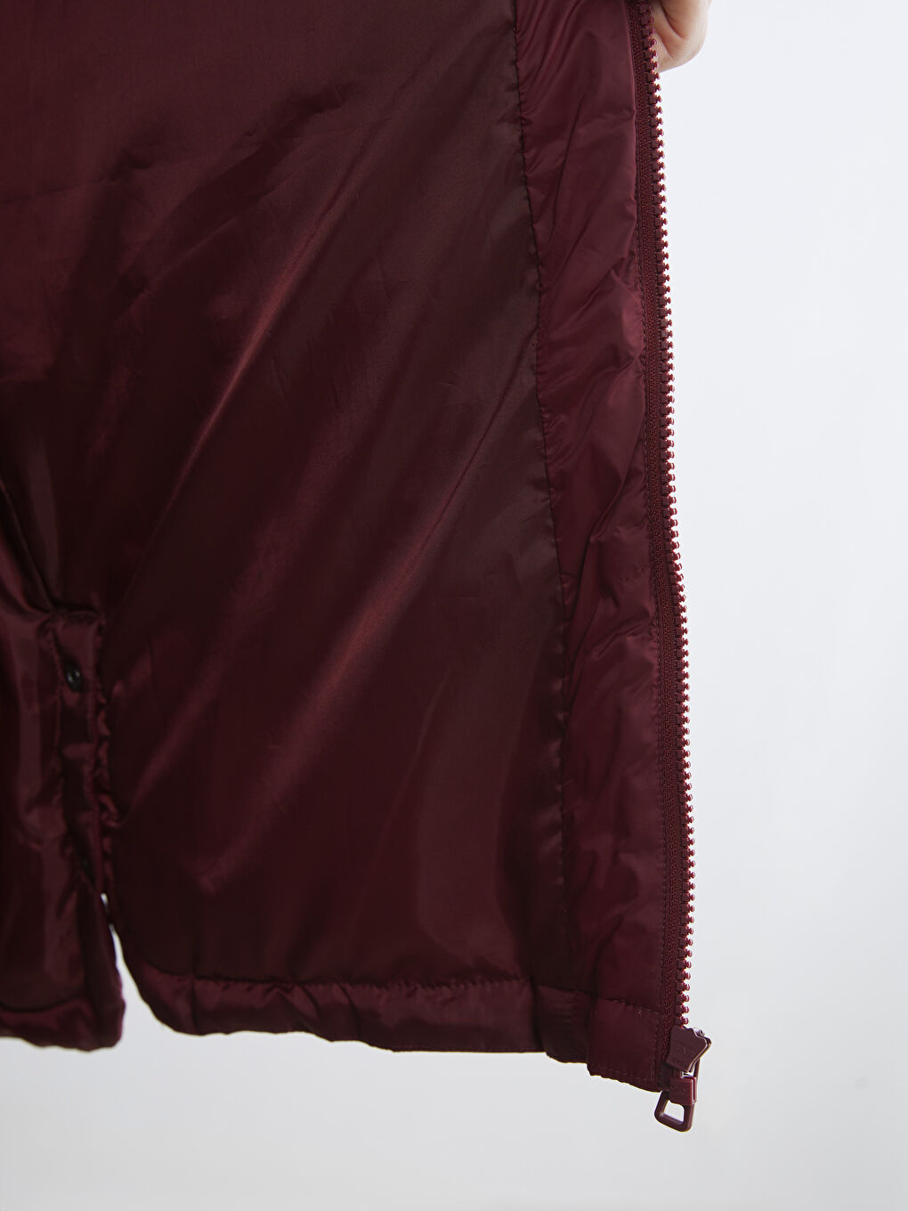 Bordo Kapüşonlu Kapitone Kadın Şişme Mont-3