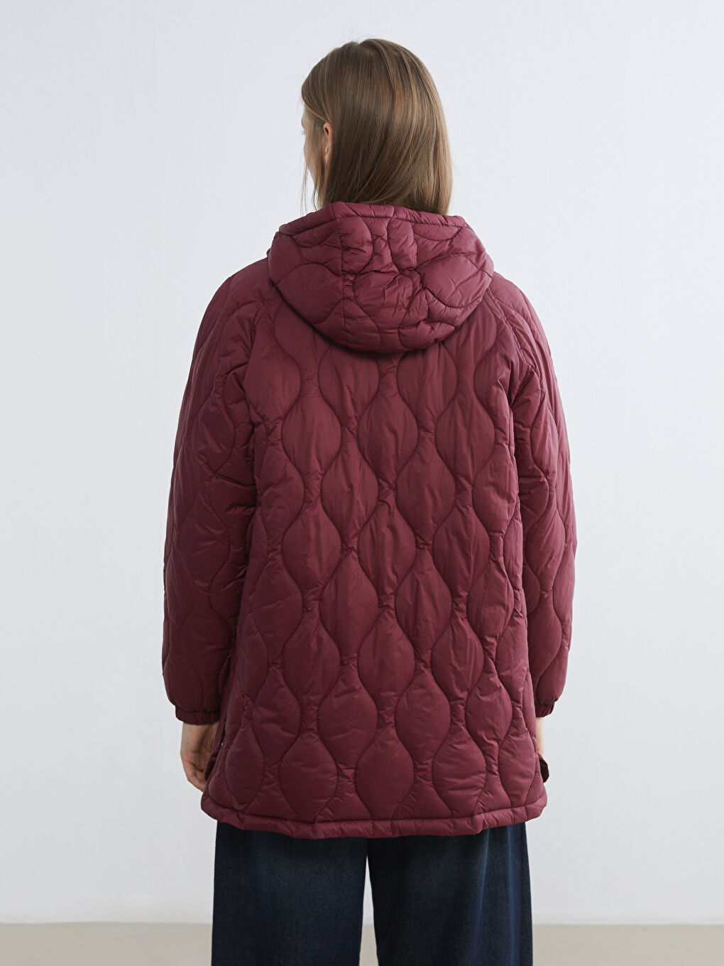 Bordo Kapüşonlu Kapitone Kadın Şişme Mont-4