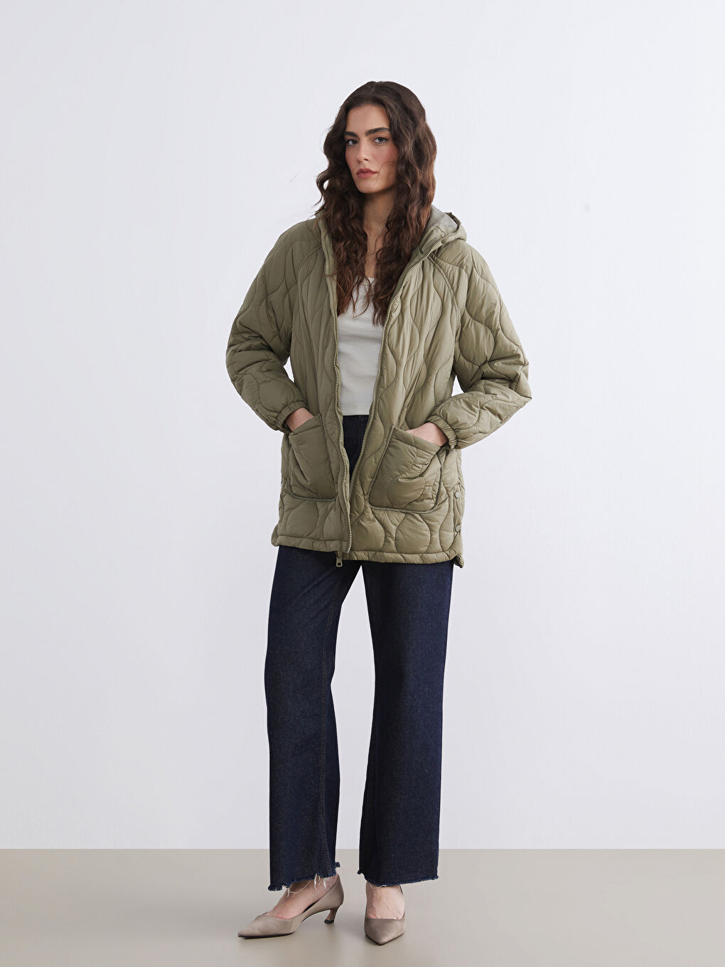 Haki Kapüşonlu Kapitone Kadın Şişme Mont-1